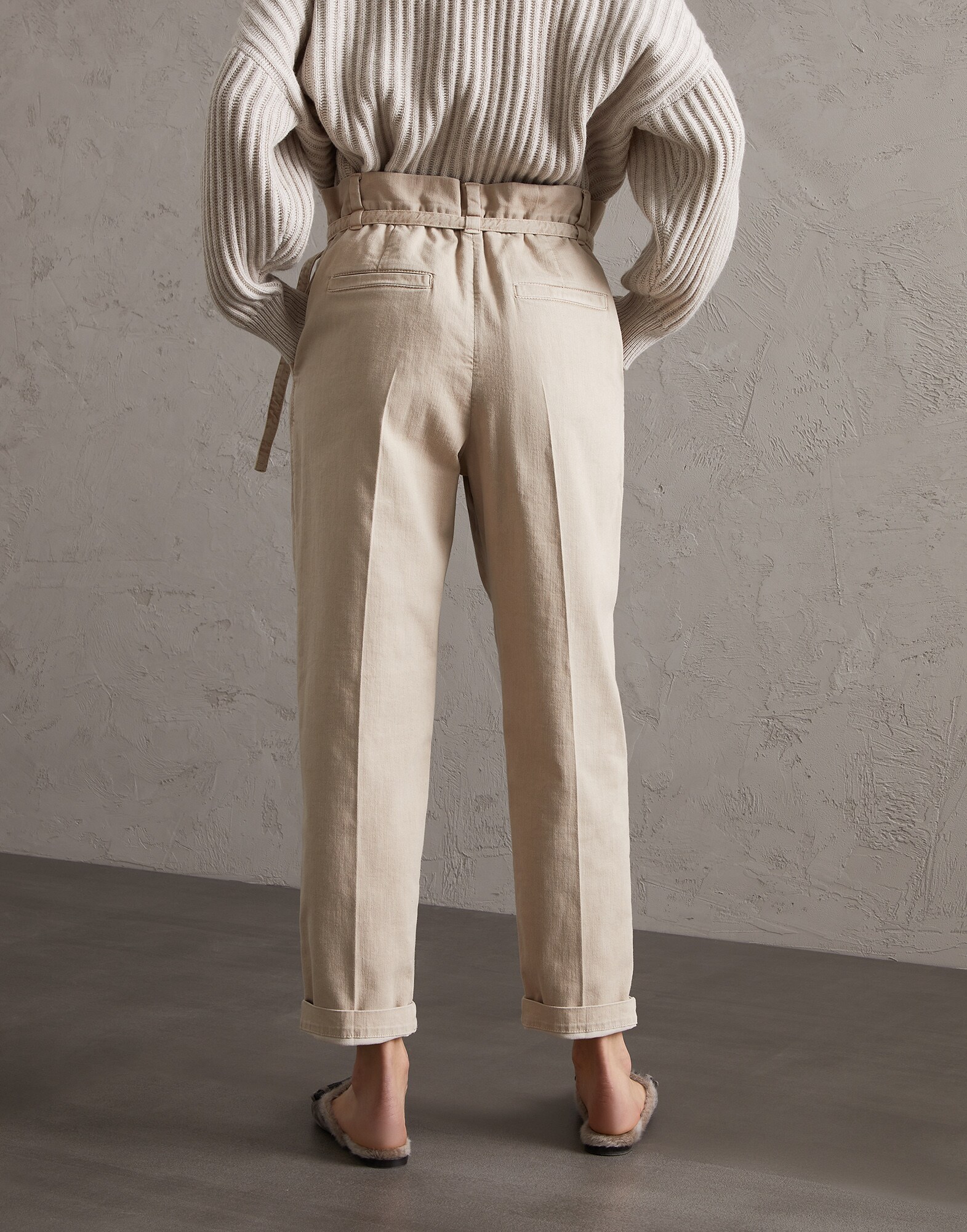 Regular - Back view