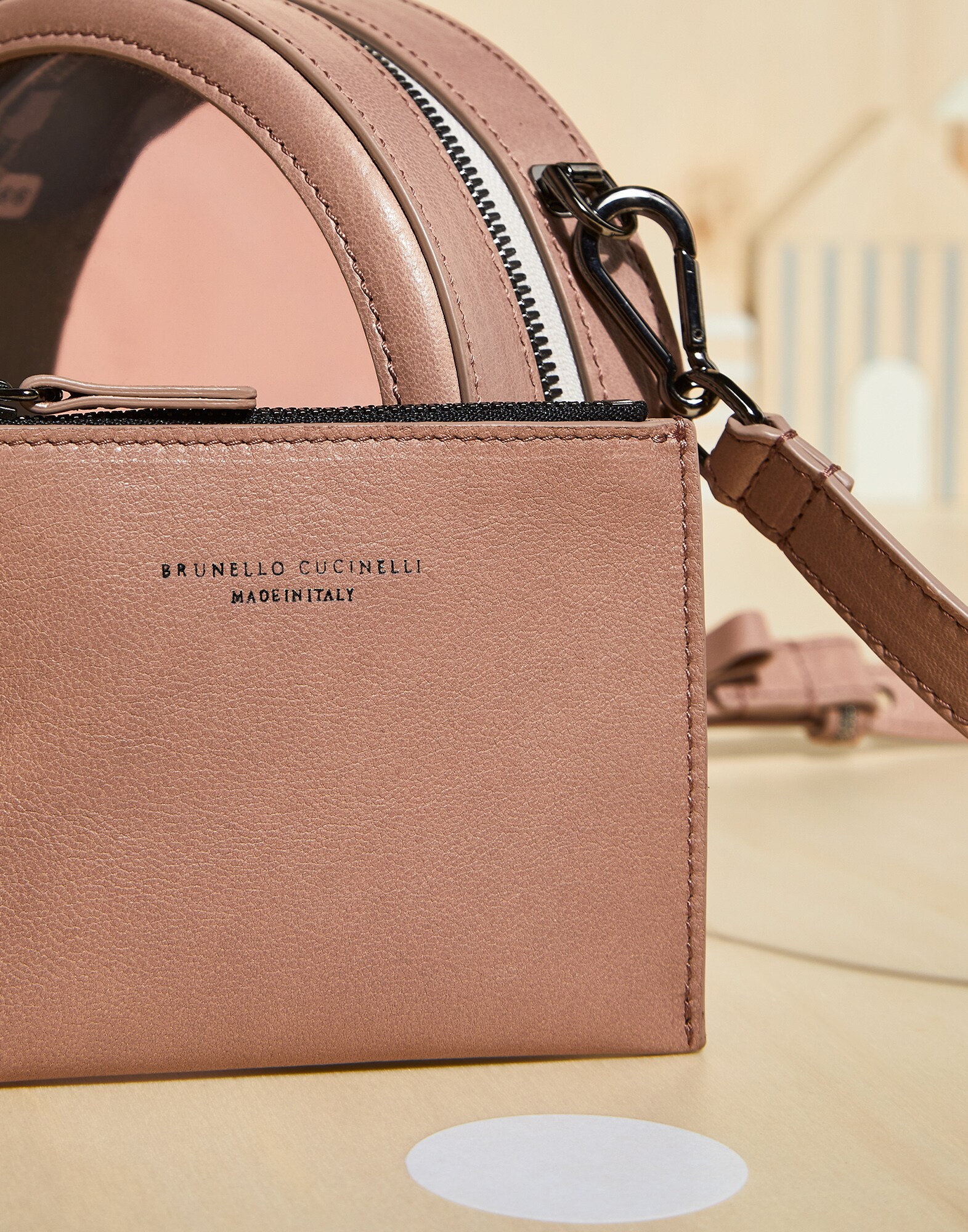 Crossbody Bag - Detail view