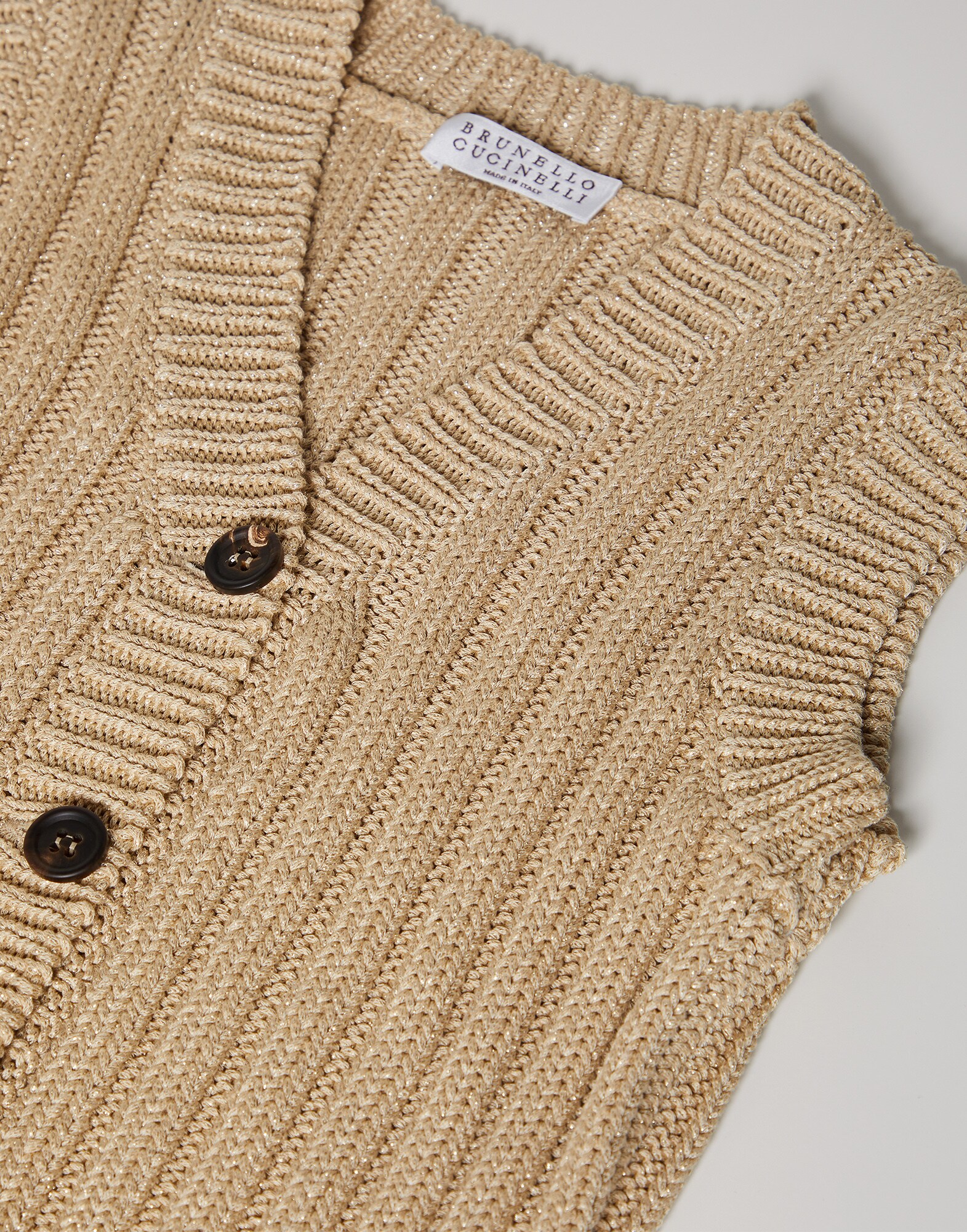 V-neck Sweater - Detail view