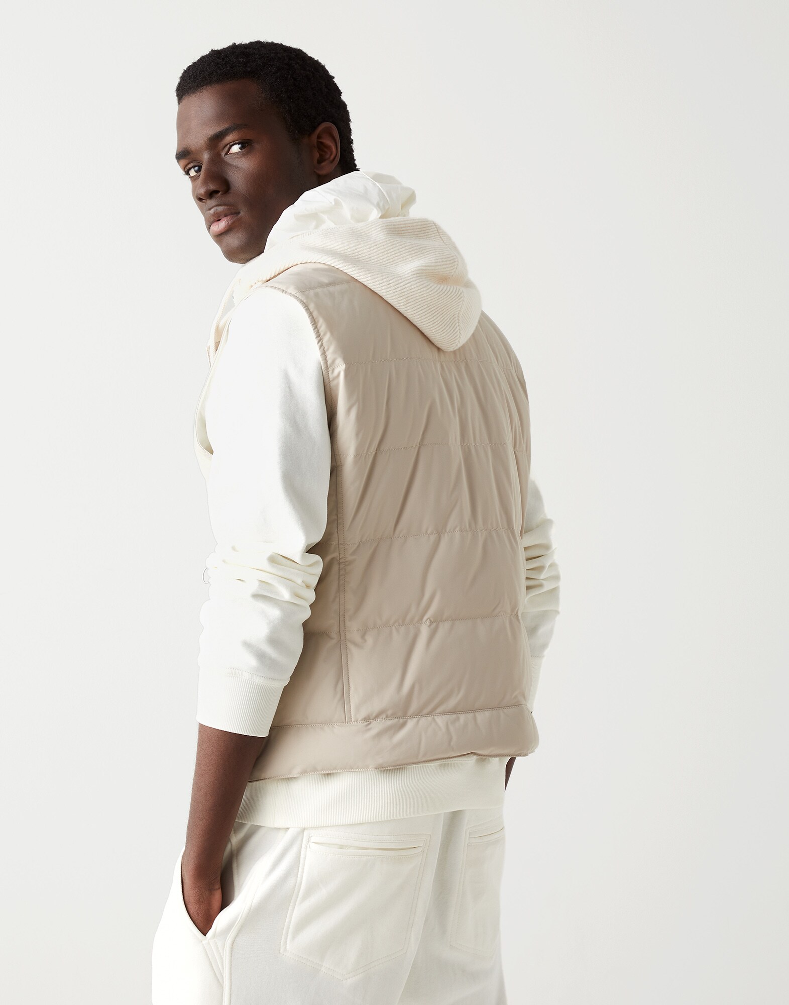 Outerwear - Vista trasera