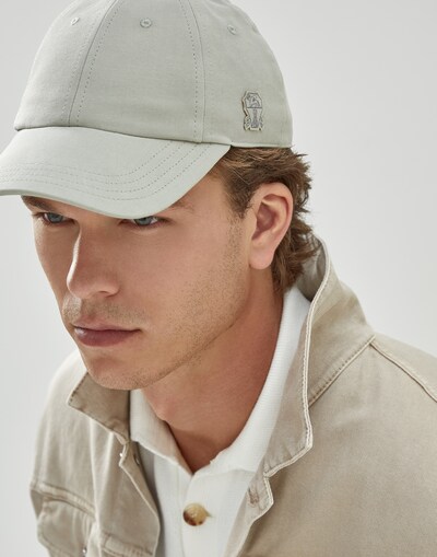 Chapeaux et Casquettes - Vue éditoriale