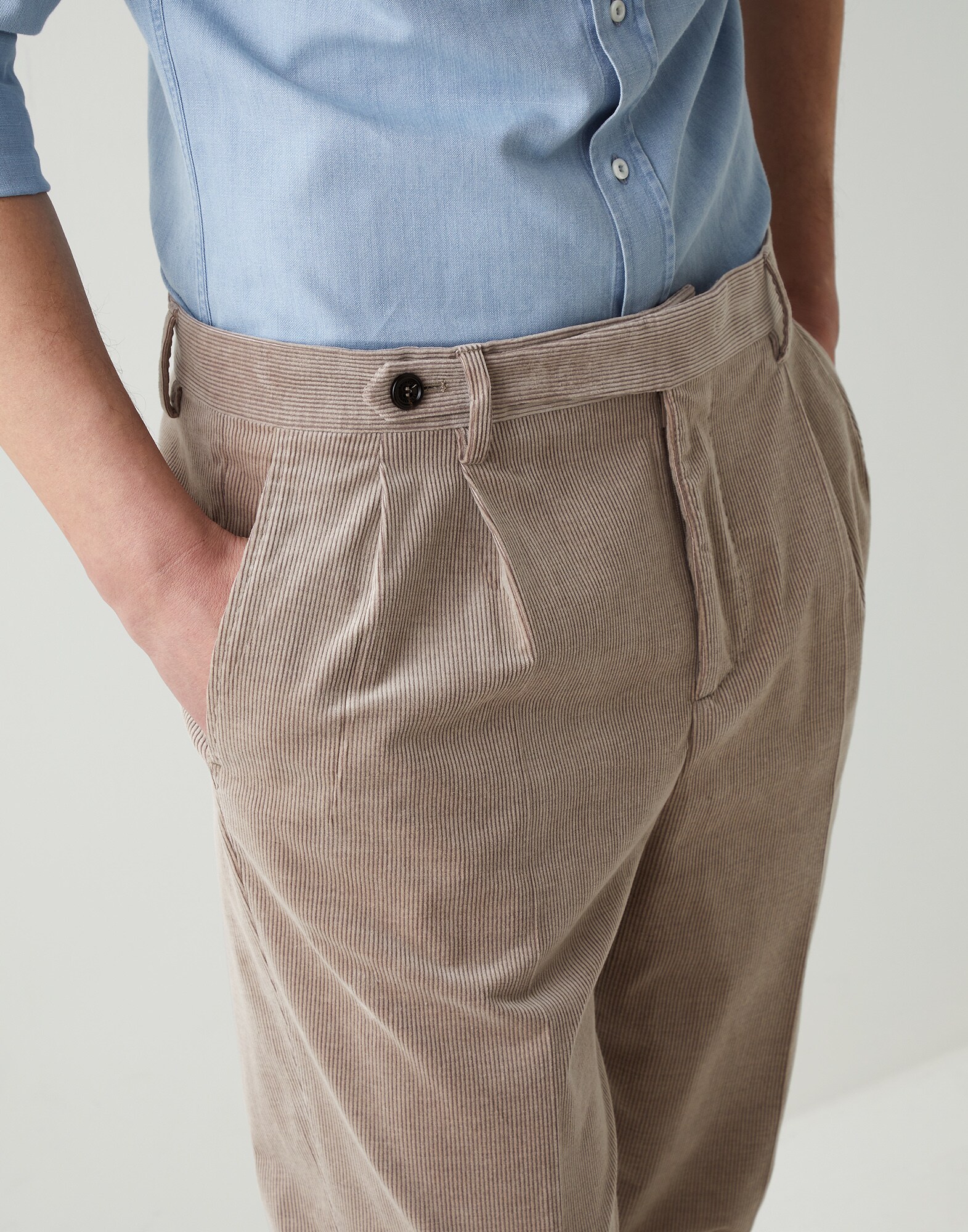 Pants - Detail view