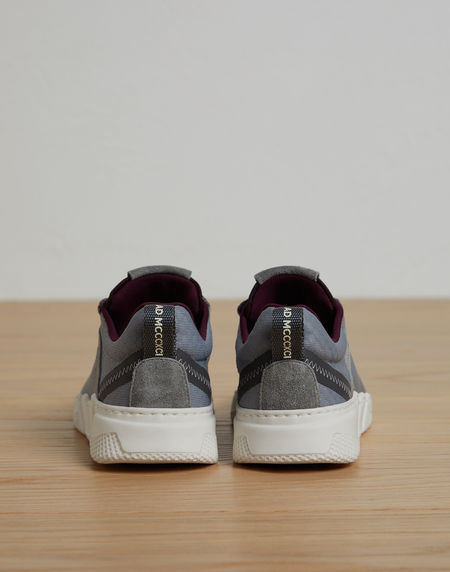 Sneakers - Back view