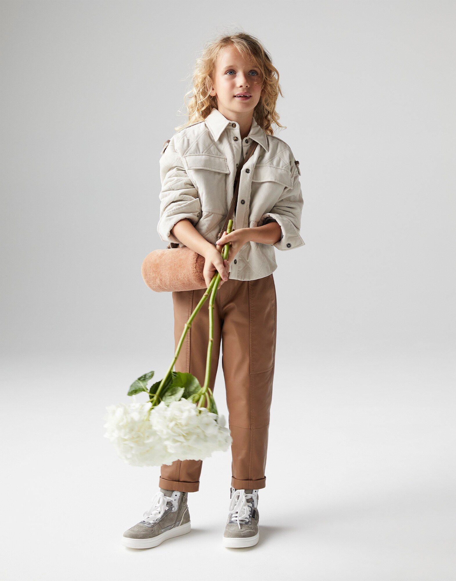 222FOUTFIT31 image number 0
