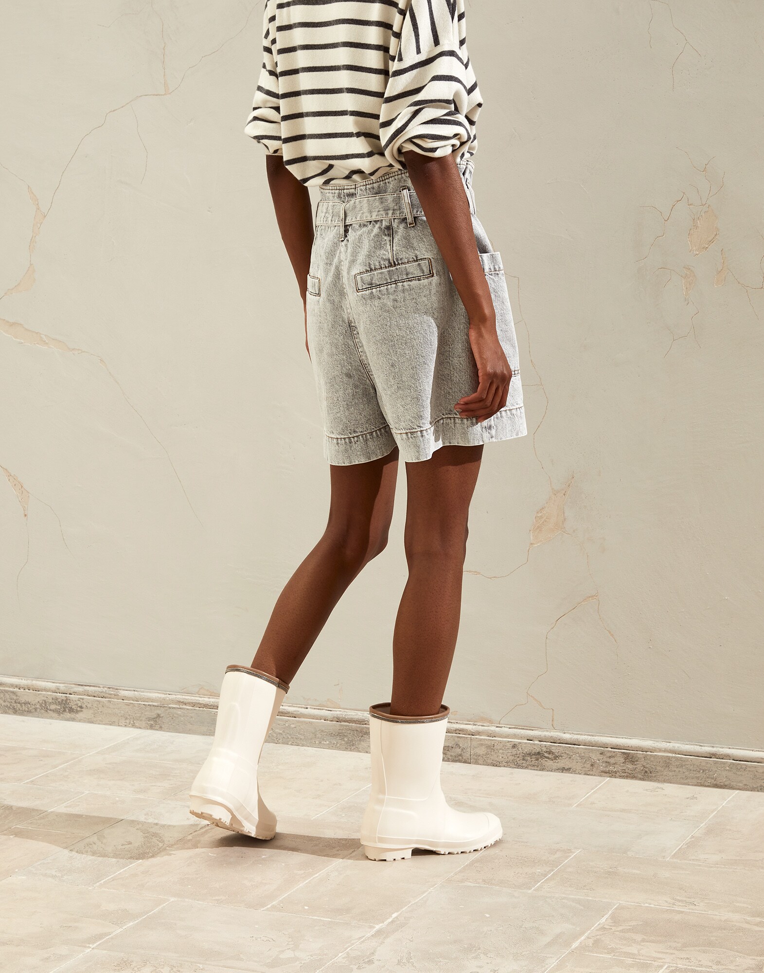 Bermuda & Shorts - Back view