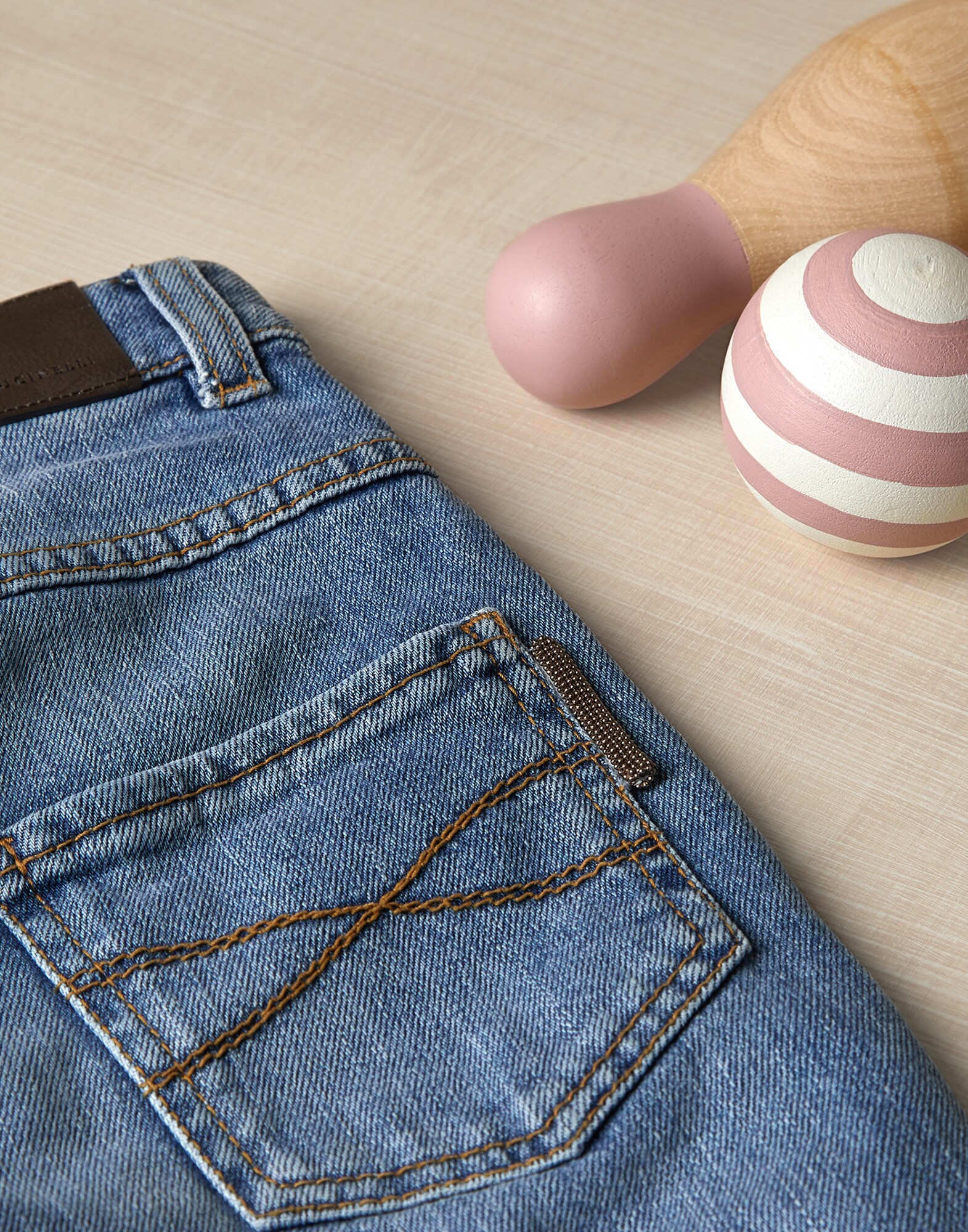Hose aus Denim - Detailansicht