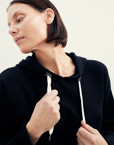 Hooded Sweater - Detail view
