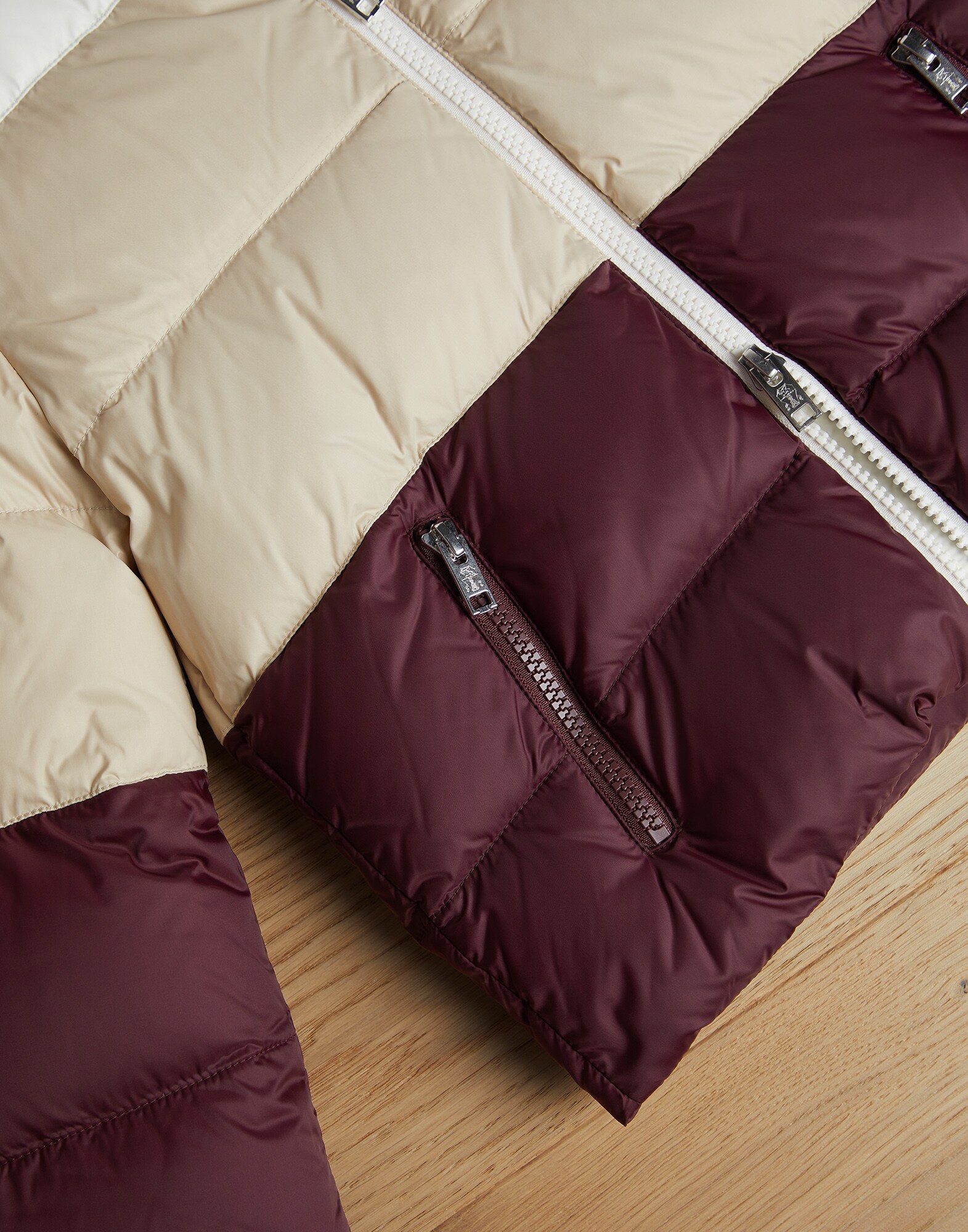 Down Jacket - Detail view
