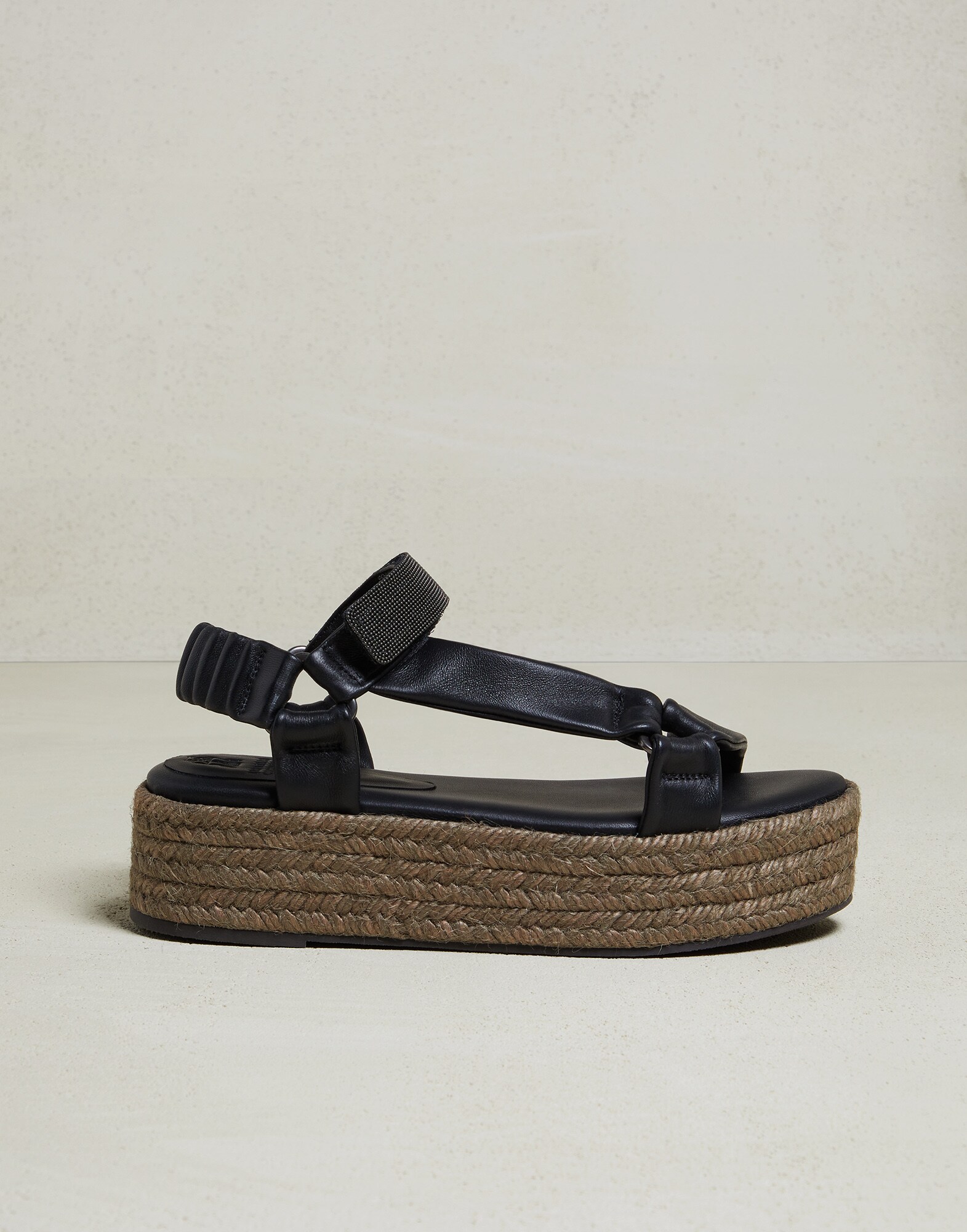 Sandals with Fastening - Full look