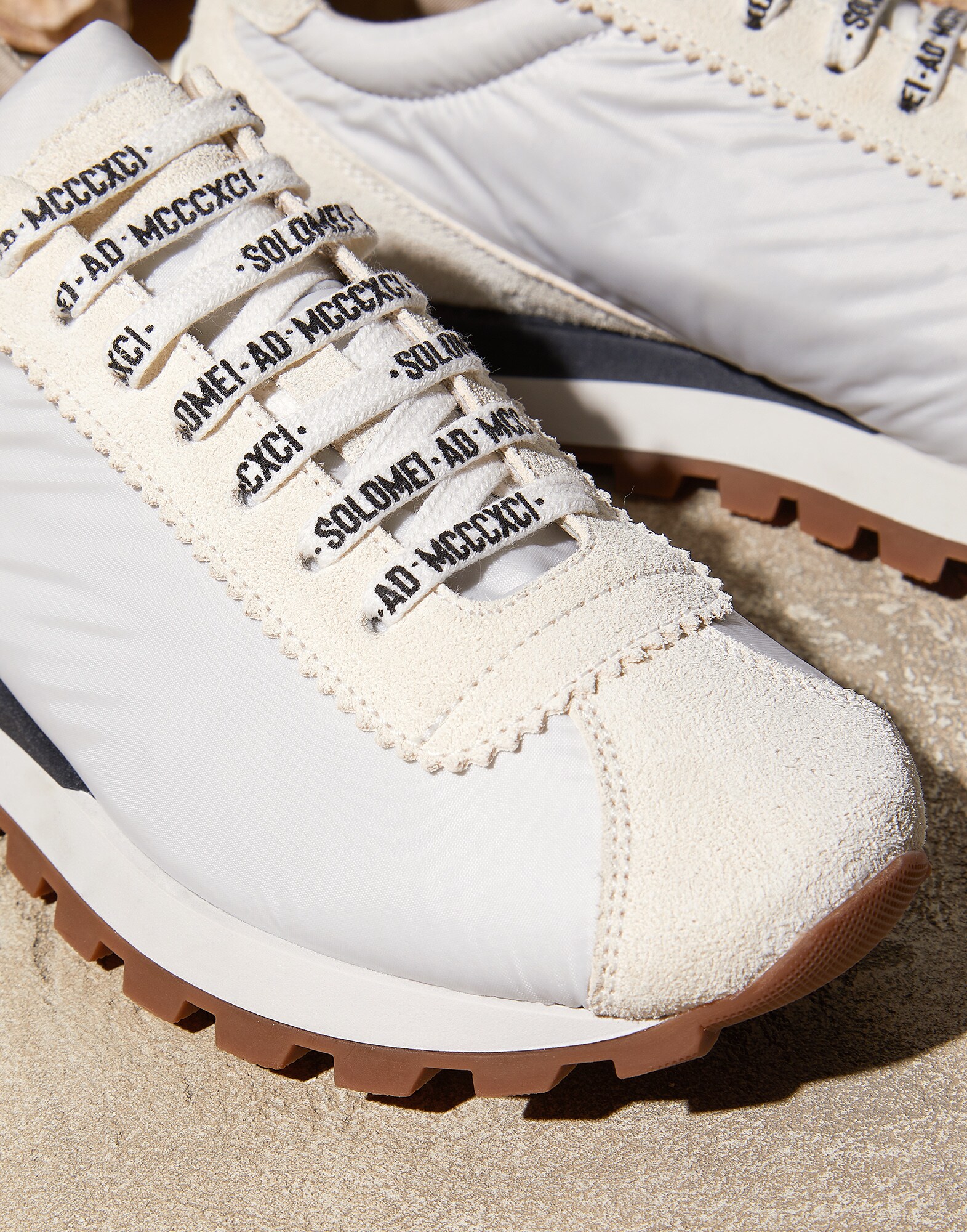 Sneakers - Detail