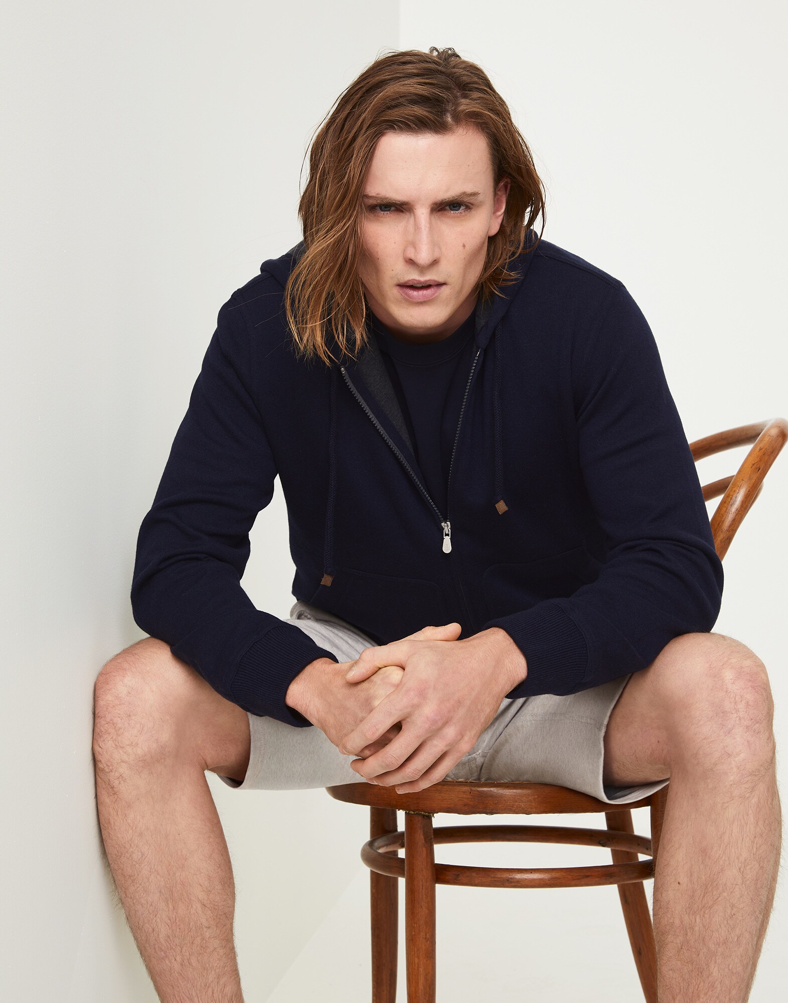 Sweatshirt - Editorial view