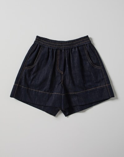 Bermuda & Shorts - Front view