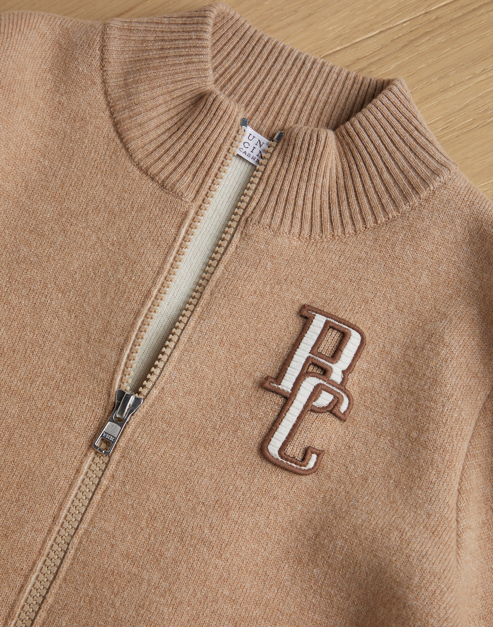 Cardigan - Detail view
