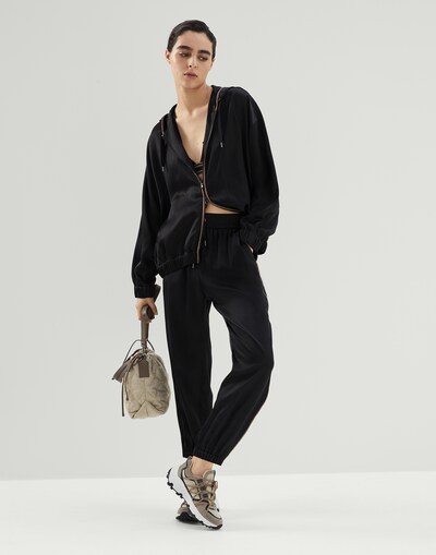 Sweatshirt - Full look