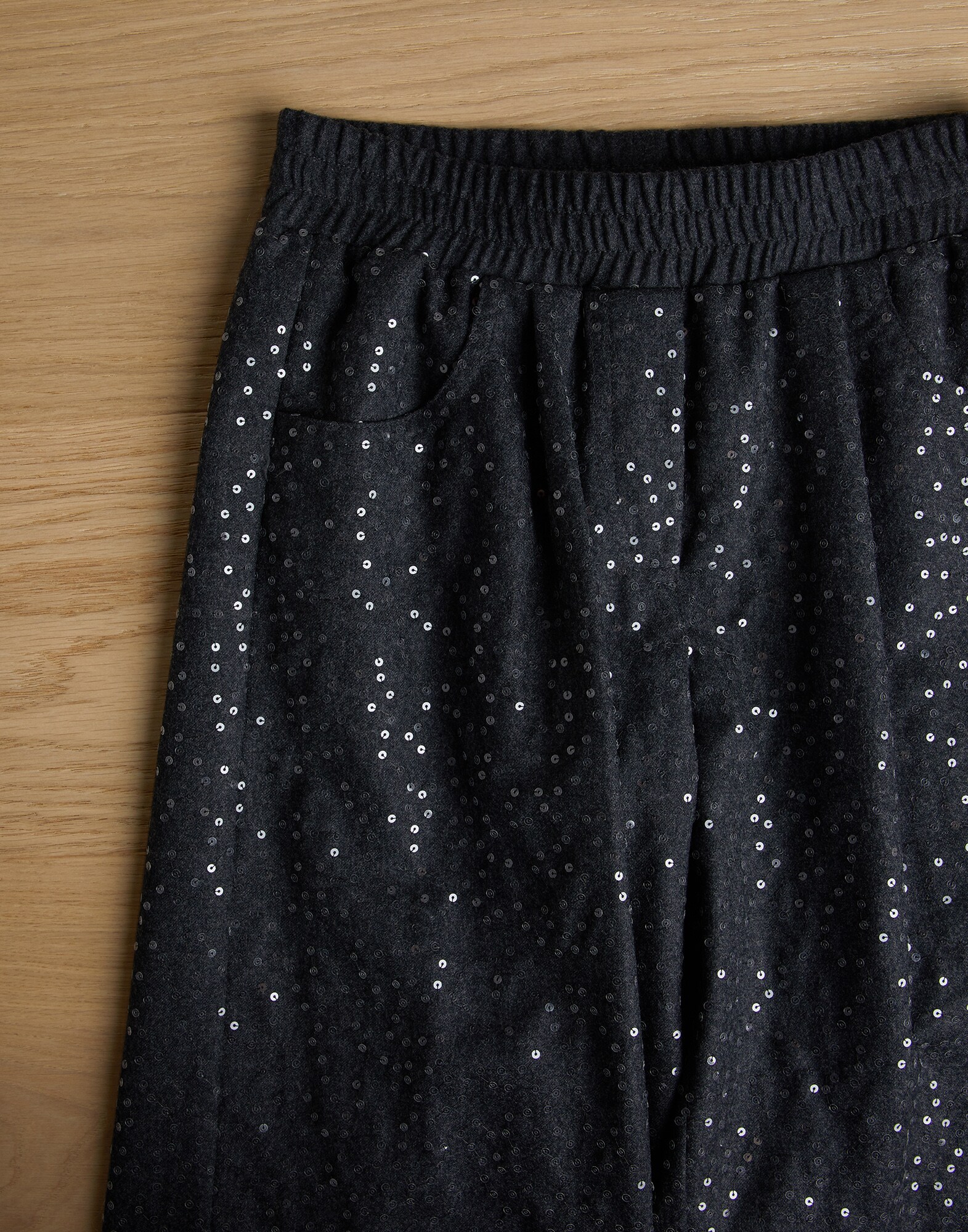 Pants - Detail view