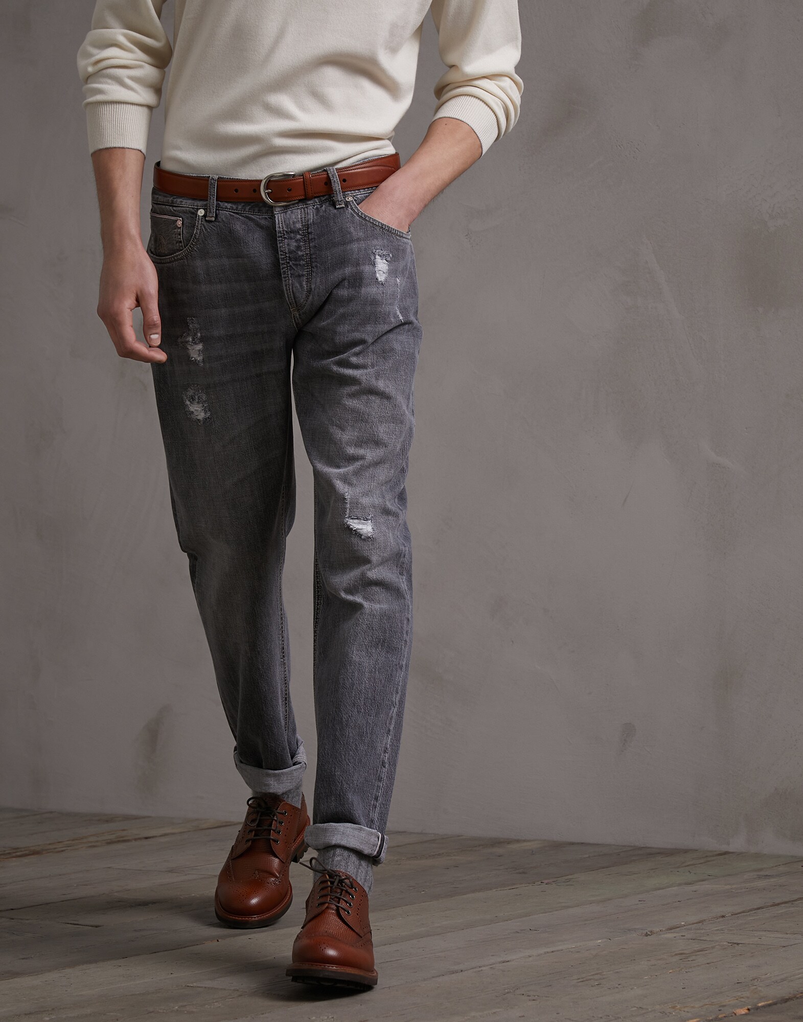 Traditional fit five-pocket trousers