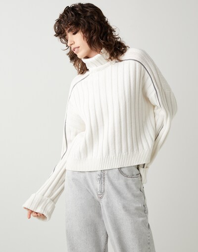 Cuello Alto - Vista frontal