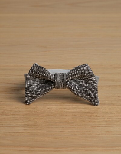 Bow Tie - Front view