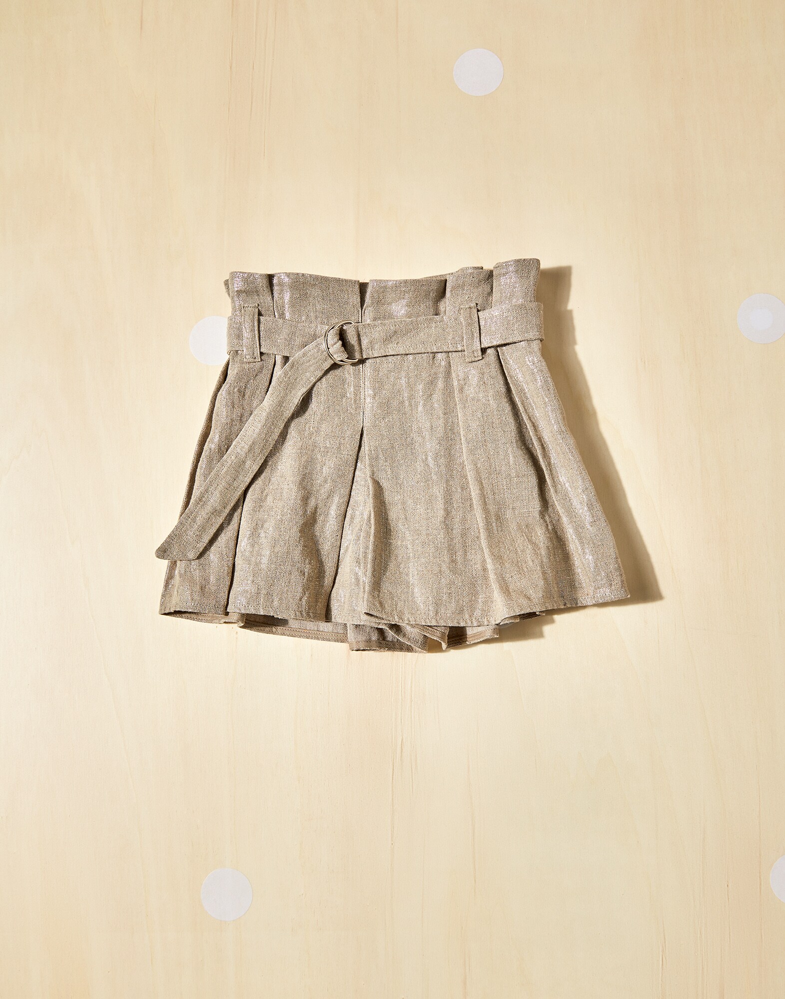 Bermuda & Shorts - Front view