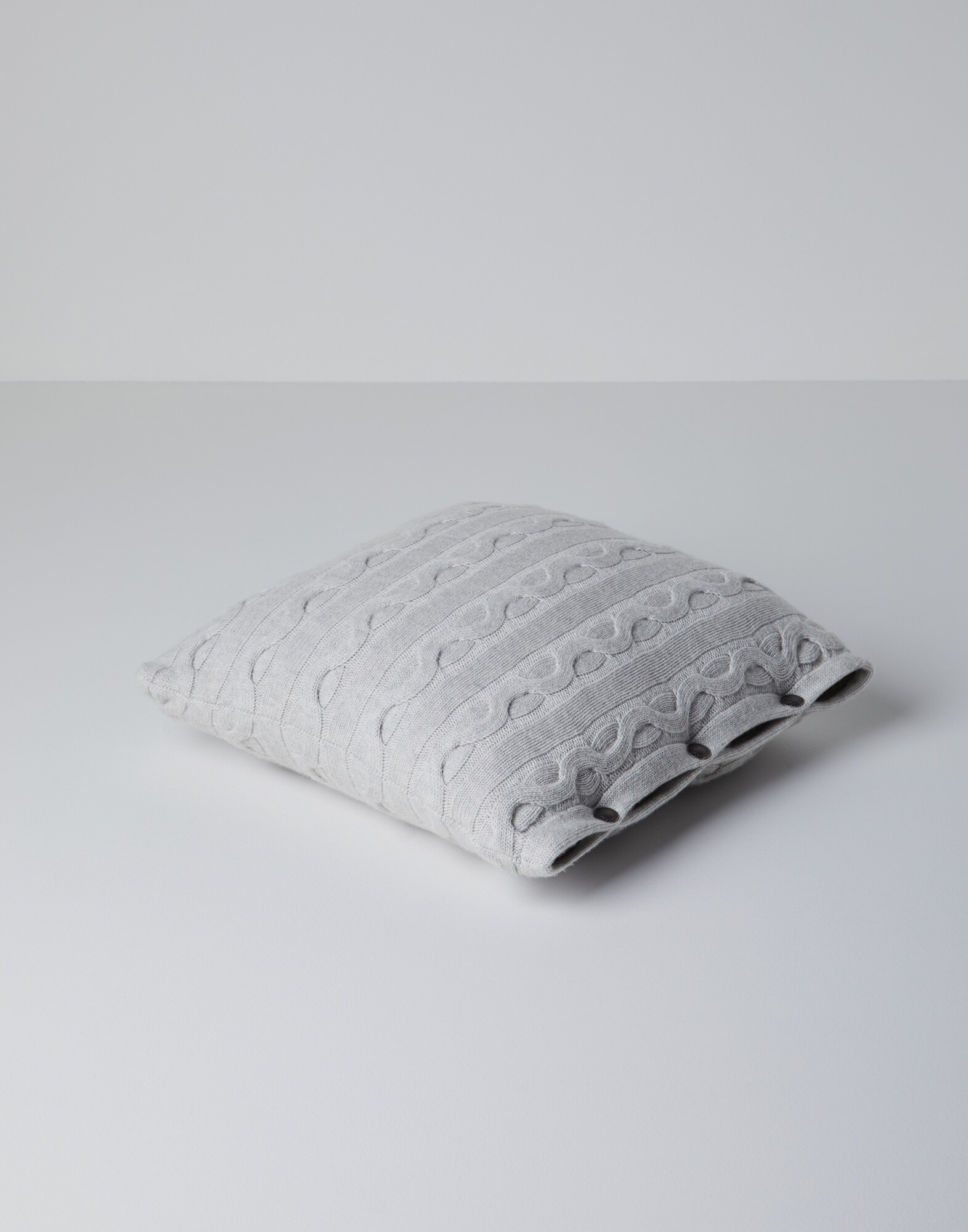 Подушка с наволочкой из кашемира