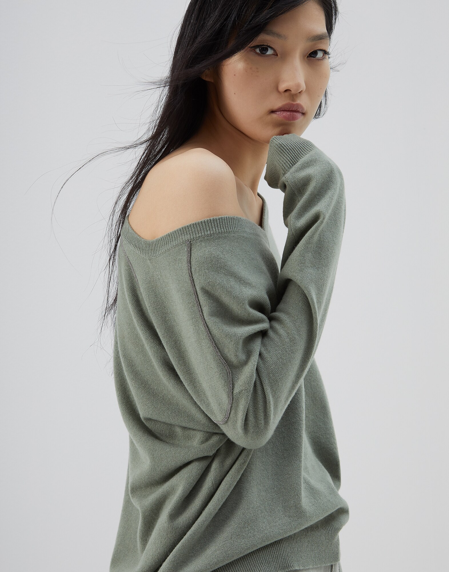 V-neck Sweater - Editorial