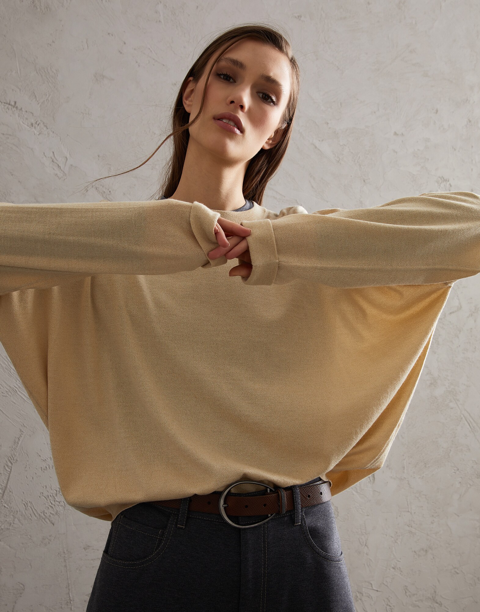Crewneck - Editorial view