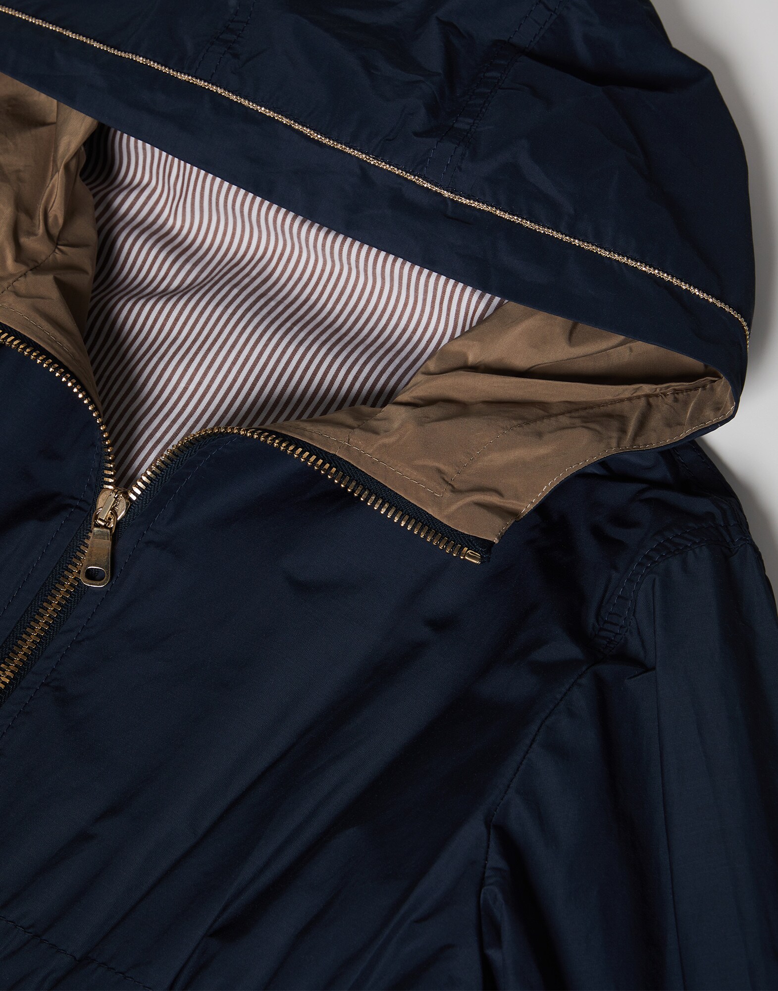 Outerwear - Vista de detalle