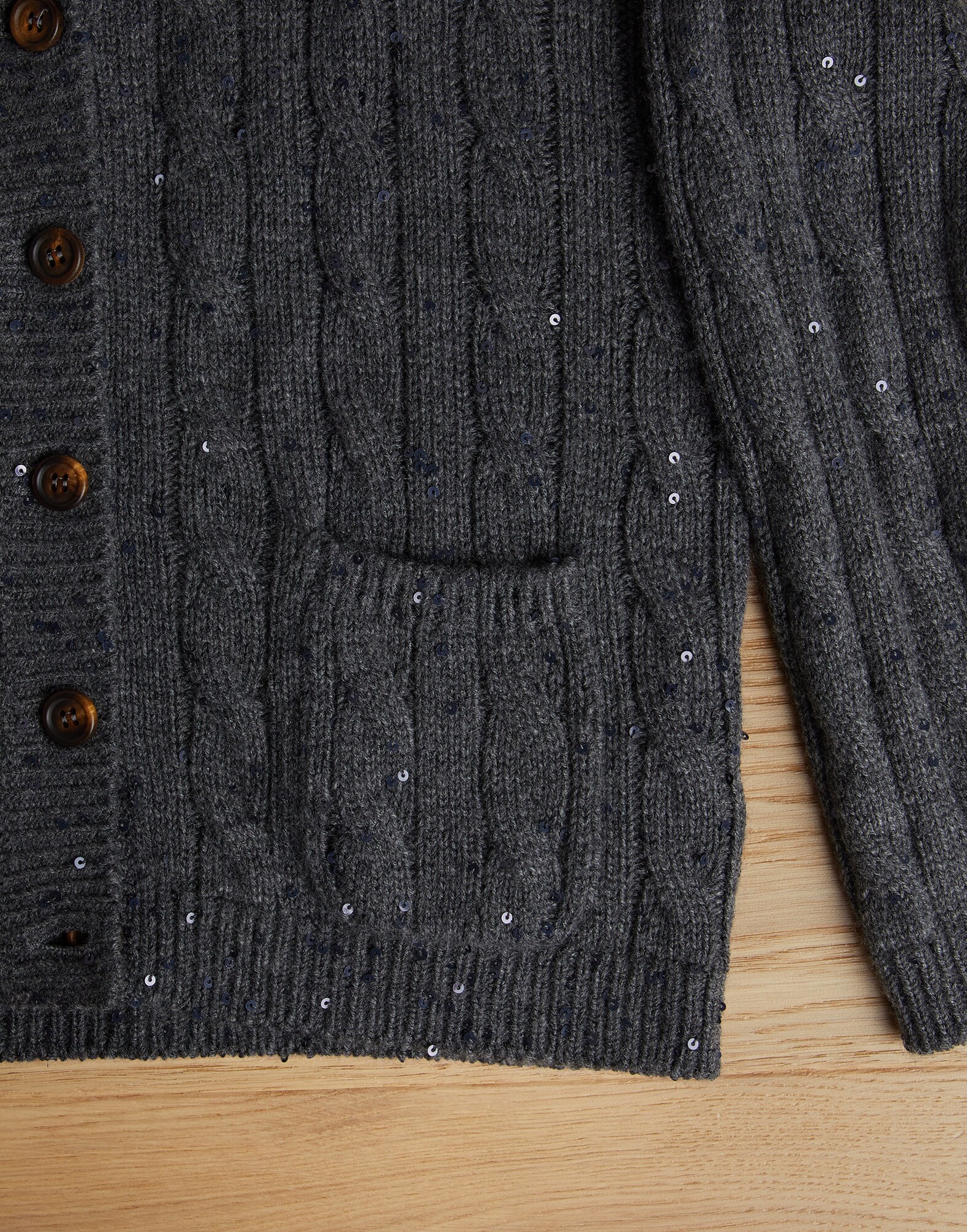 Cardigan - Detail view