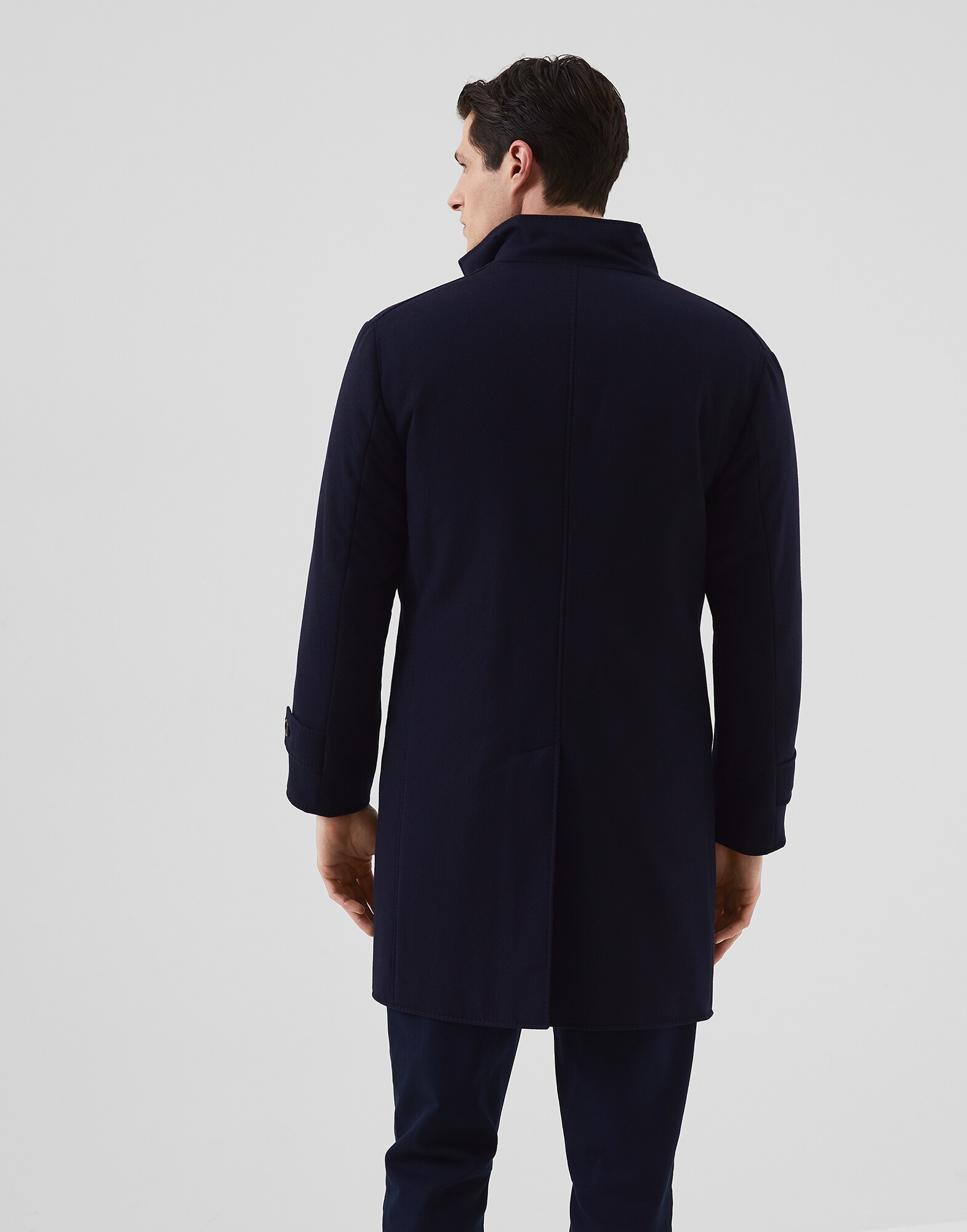Outerwear - Vista trasera