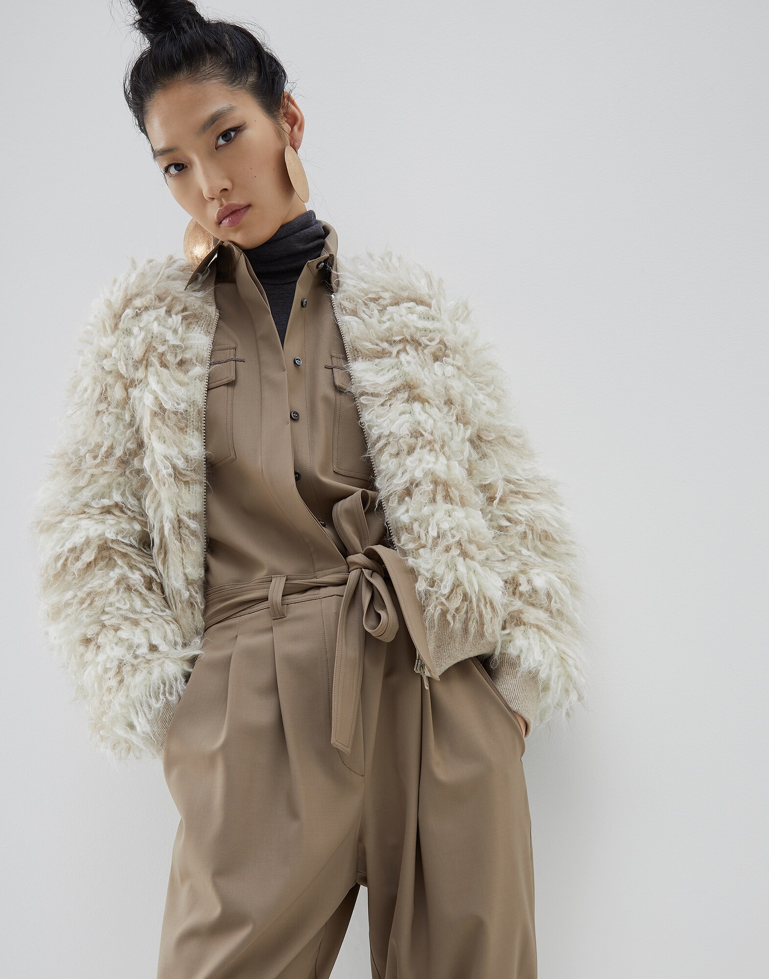 Cardigan - Editorial