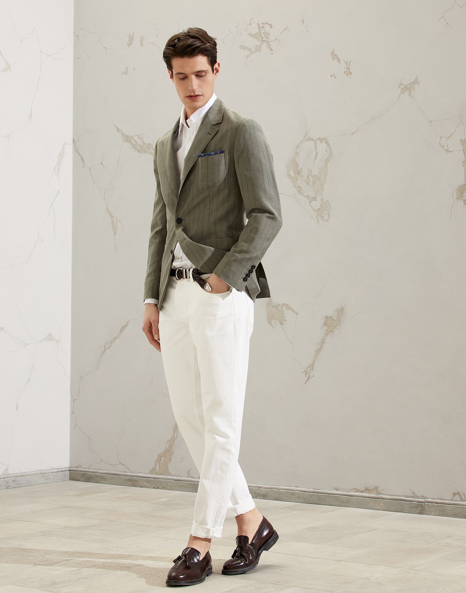 Chaqueta de Botonadura Simple - Vista look completo