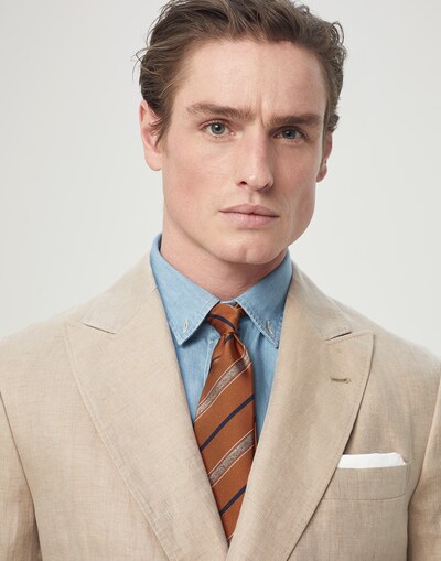 Corbata - Vista editorial
