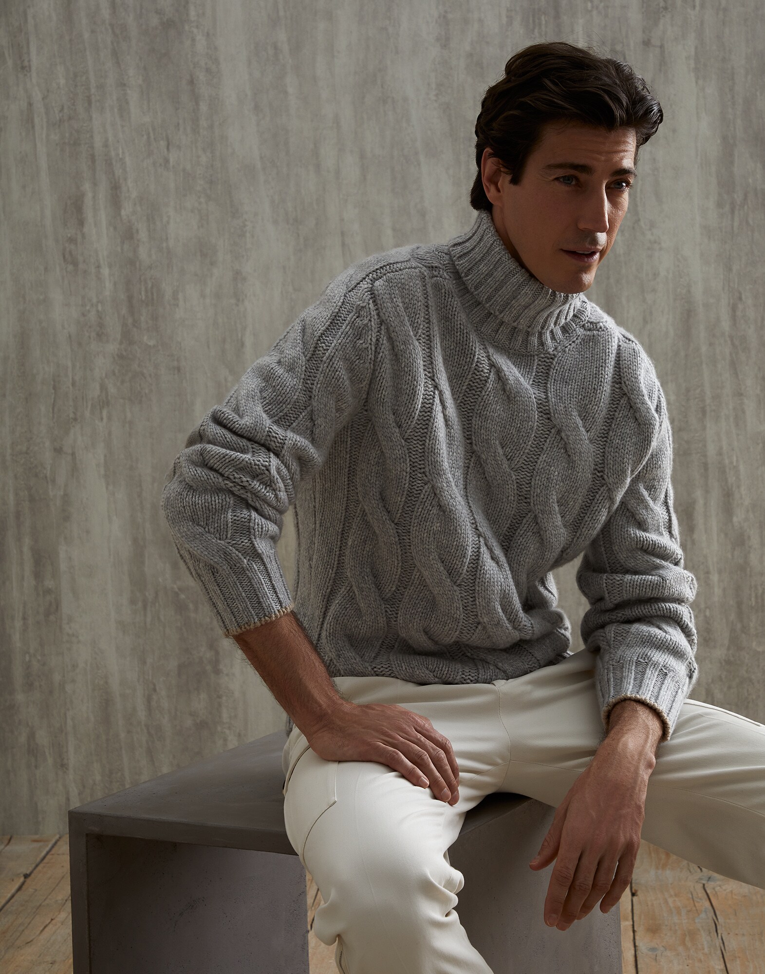 Cuello Alto - Vista editorial