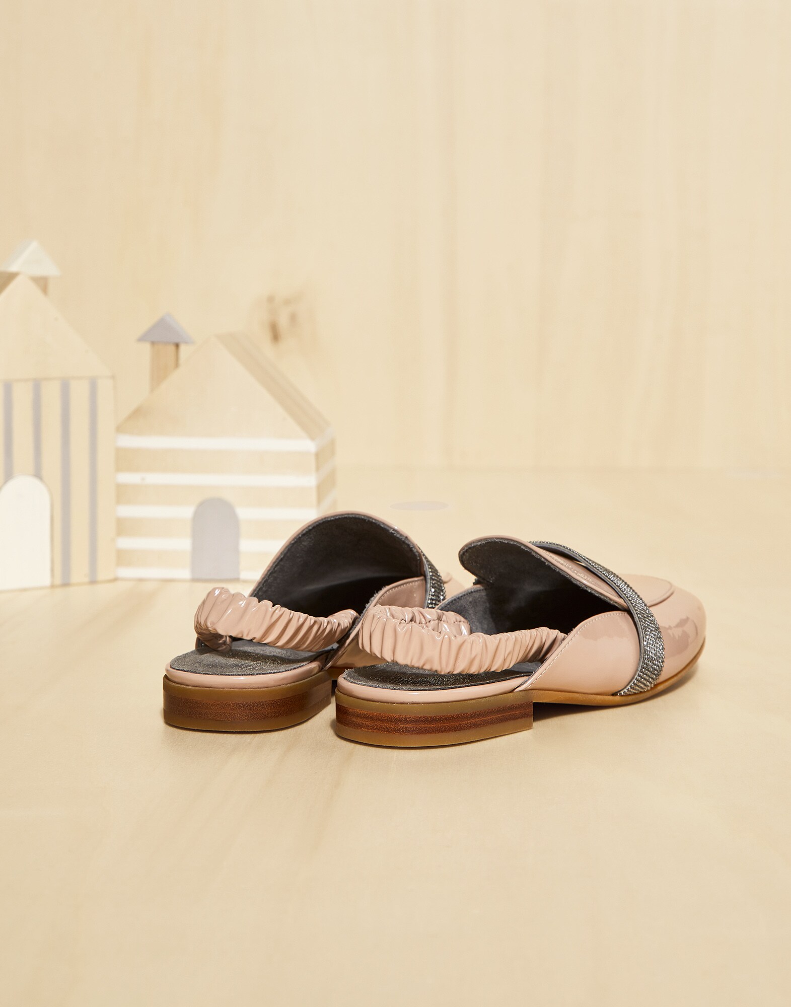 Flat Shoes - Back view