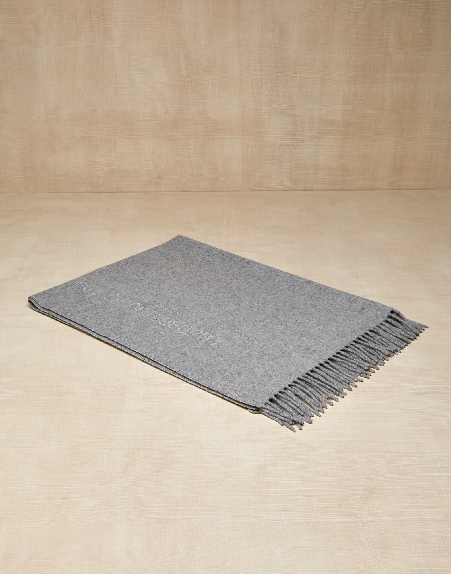 Blankets & Cushions - Front view