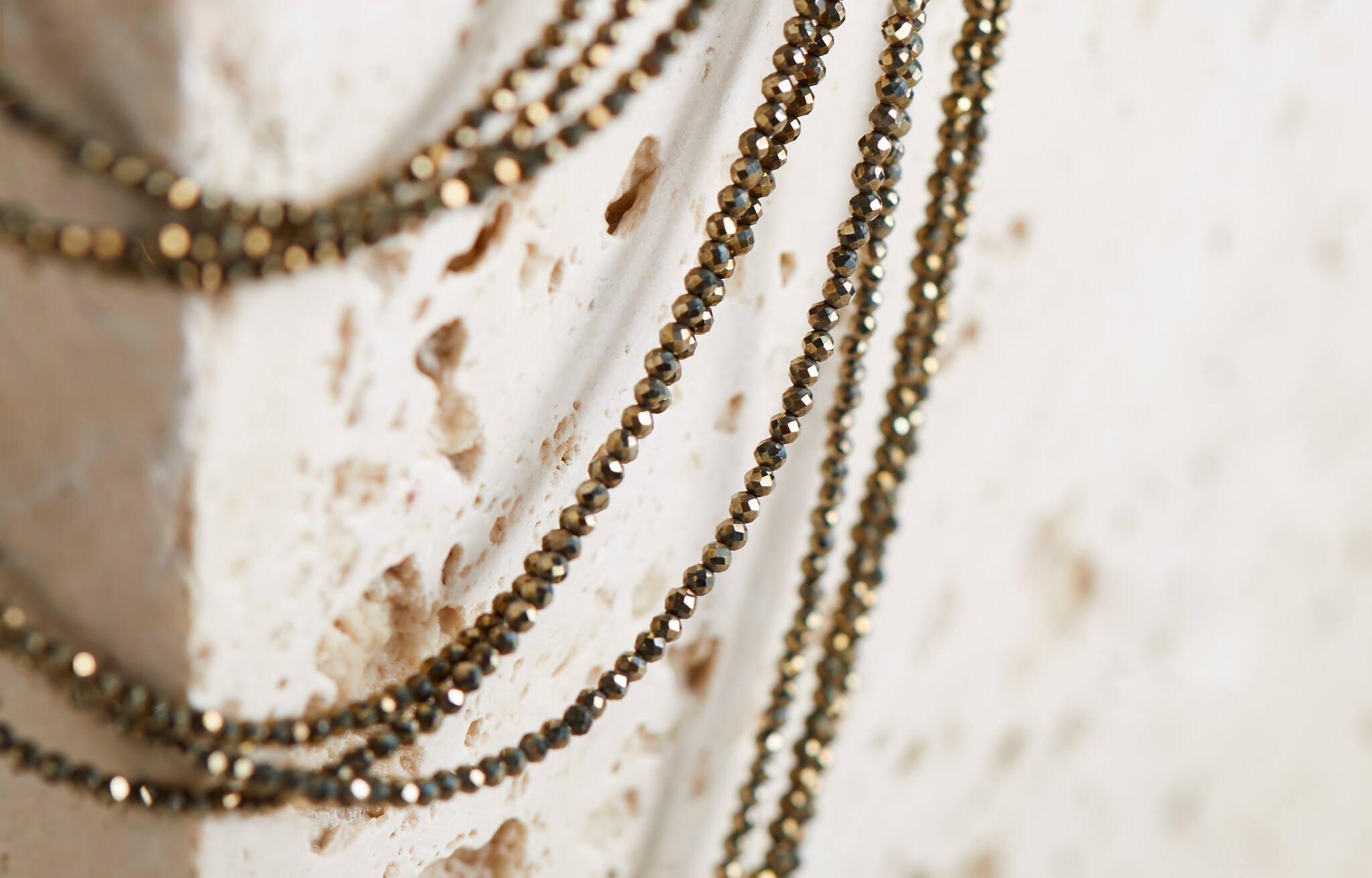 Necklace - Horizontal view