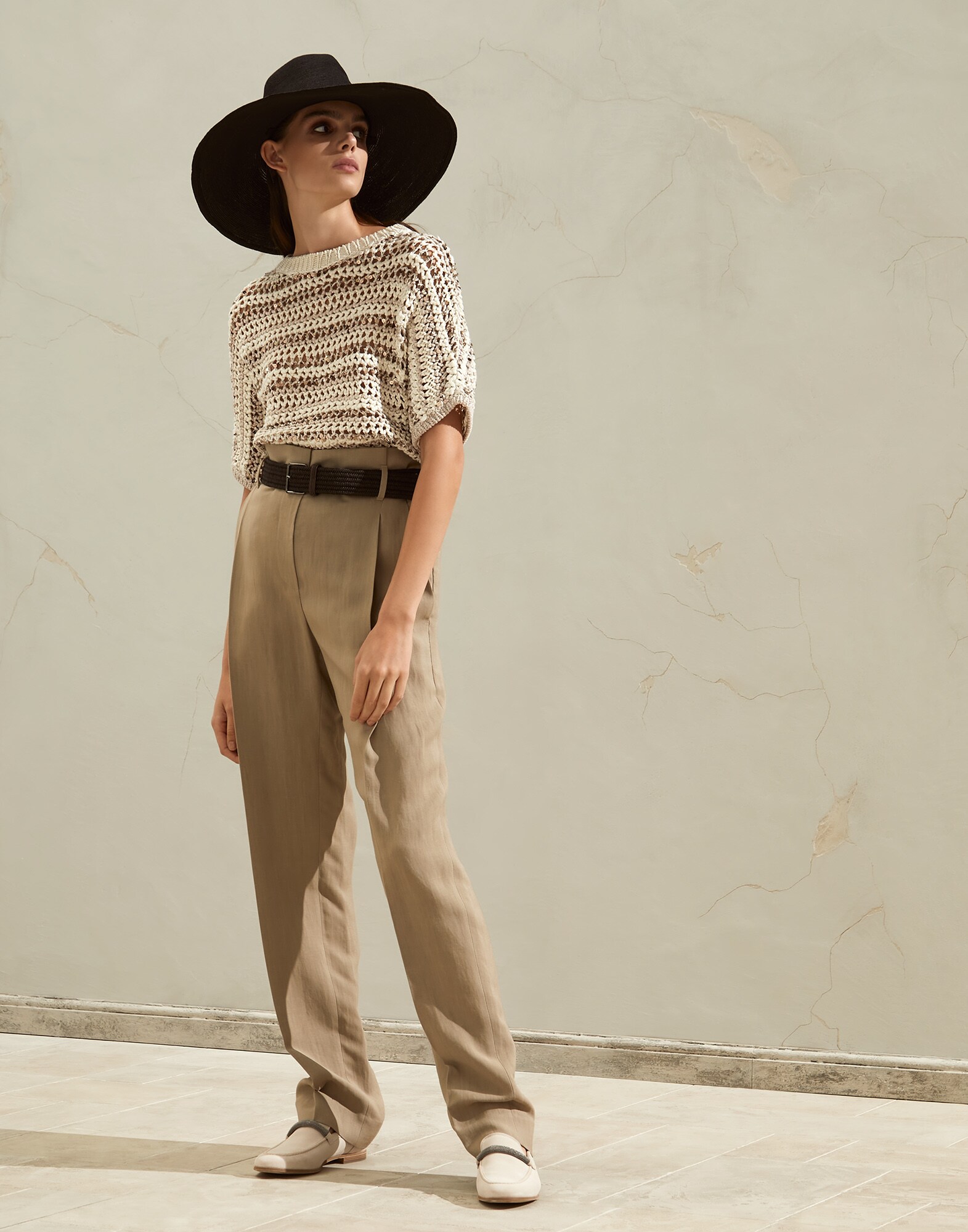 211WOUTFITPRIMA2 image number 0