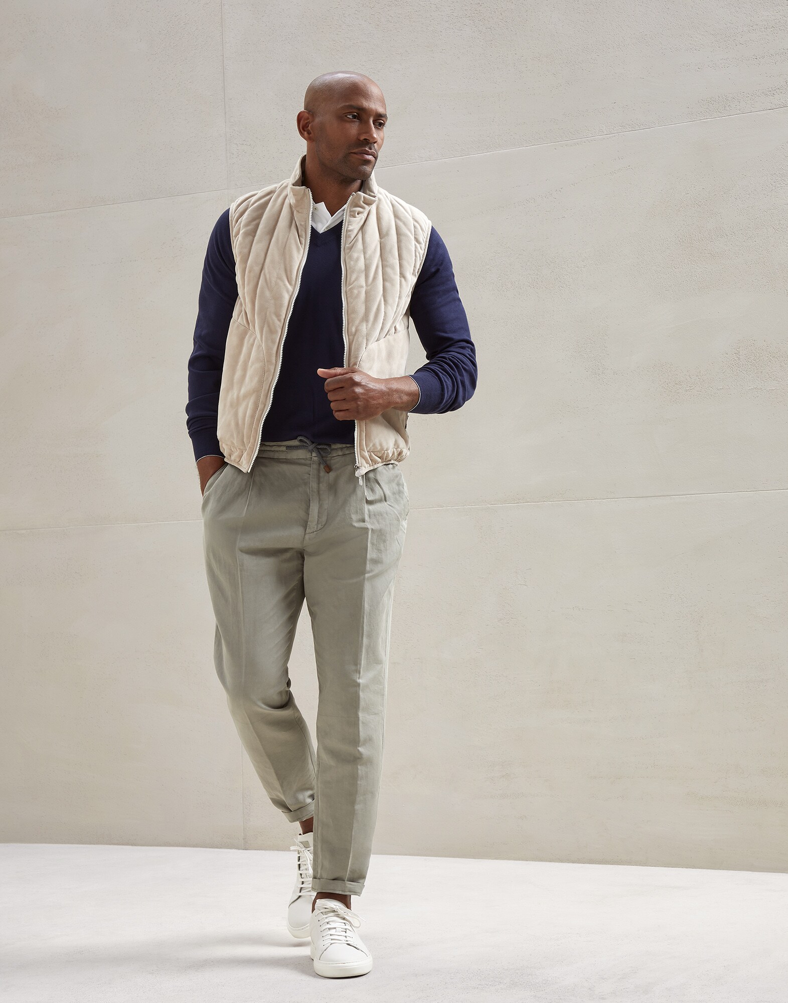 V-neck - Full look