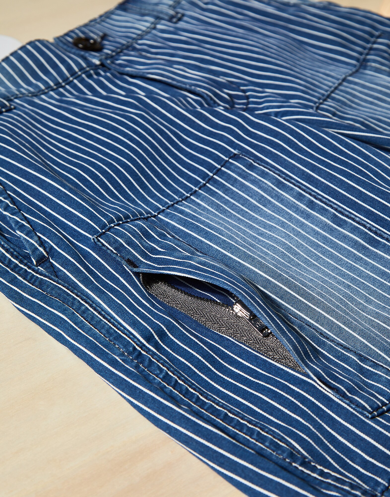Denim Pants - Detail view