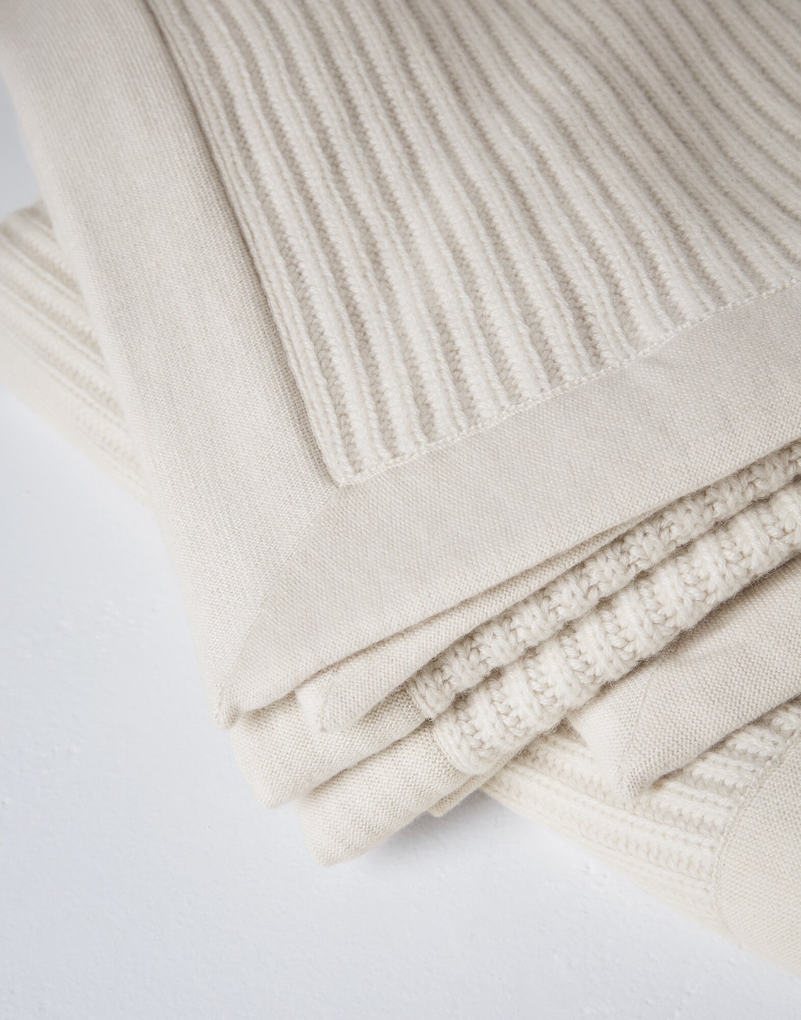 Blankets Rice Lifestyle 3 - Brunello Cucinelli