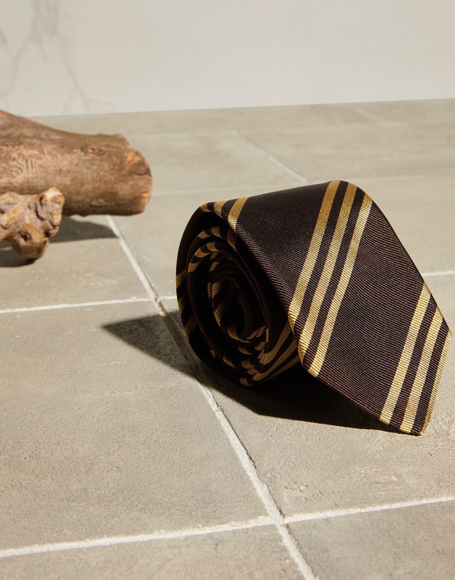 Tie - Back