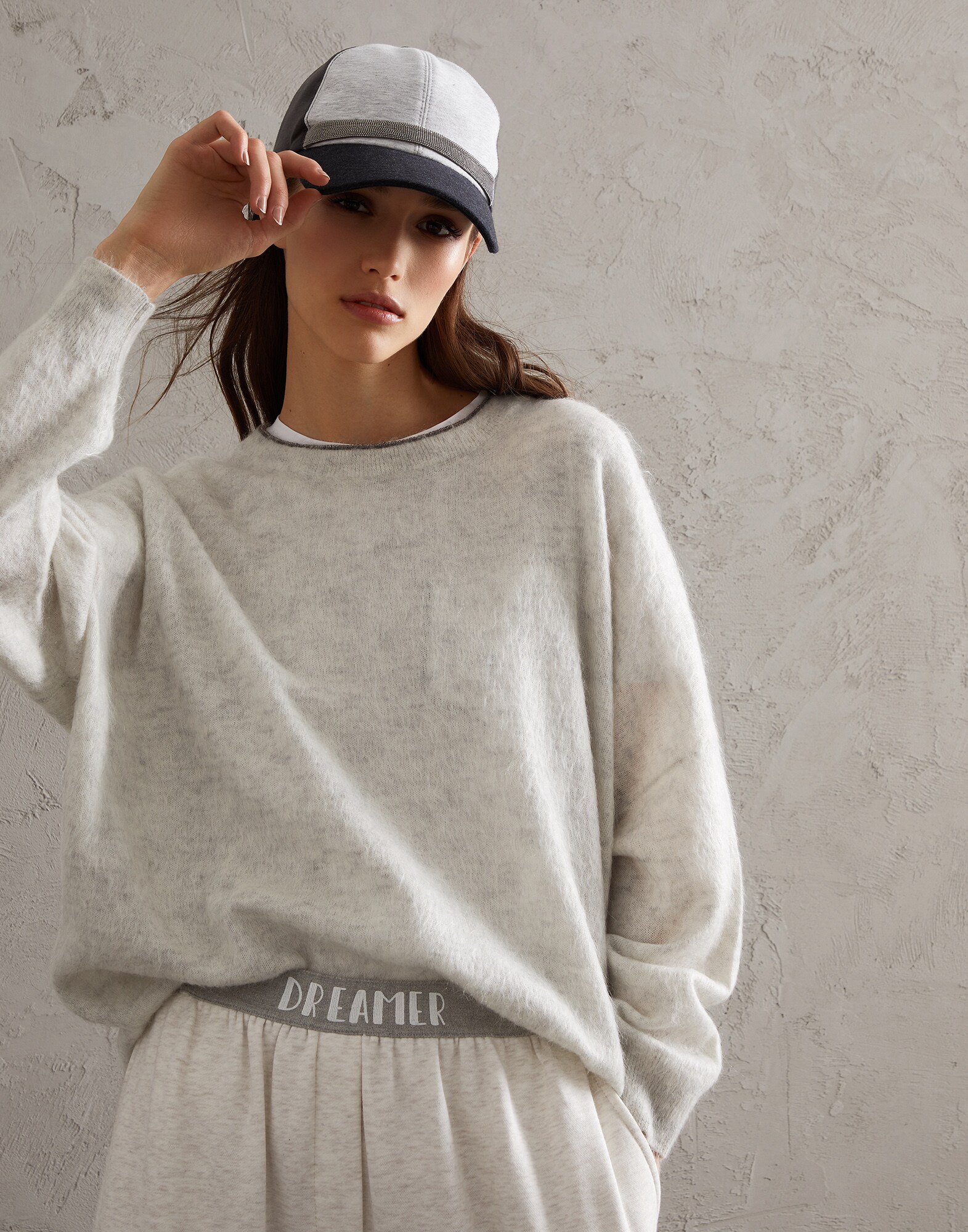 Crewneck - Editorial view