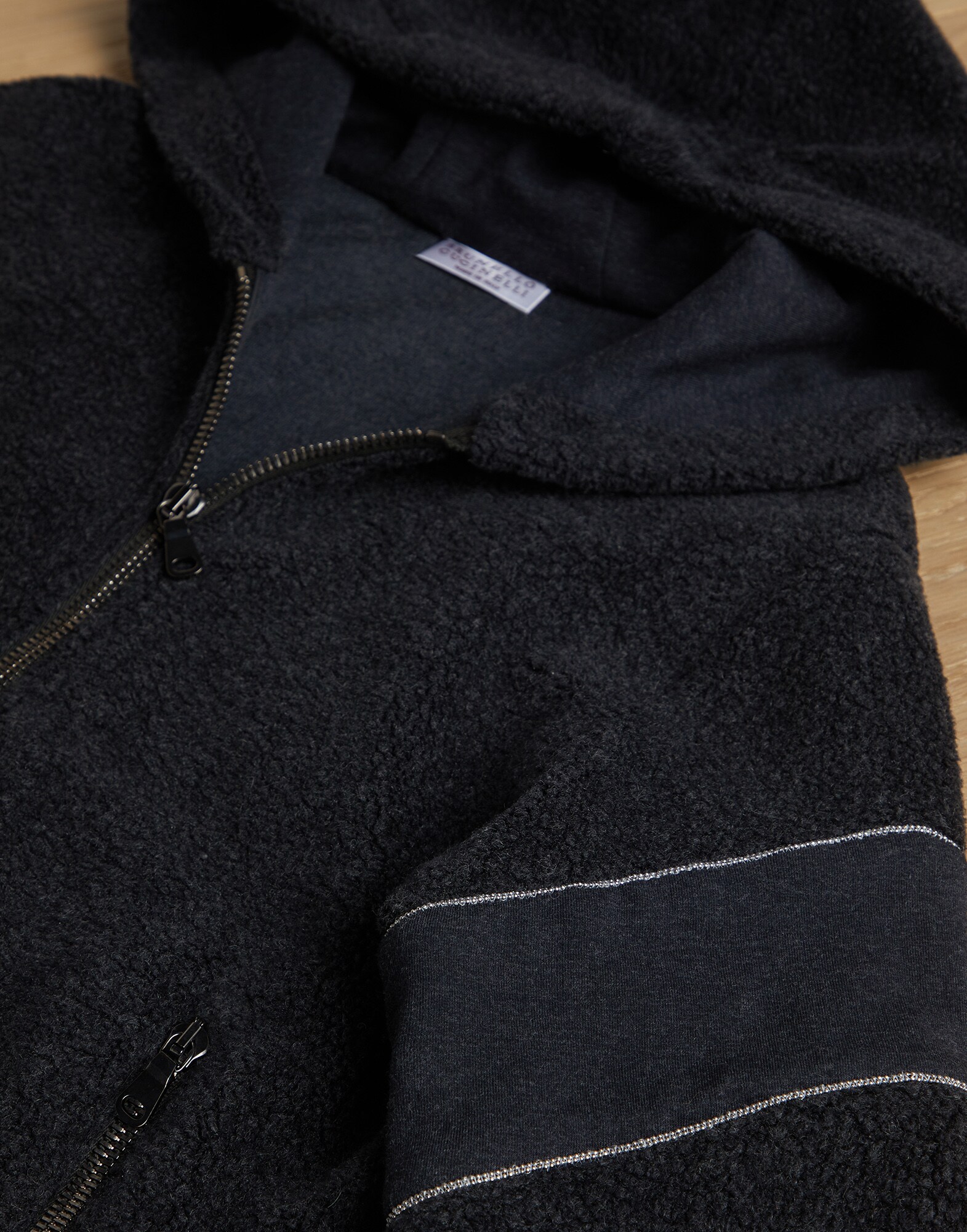 Topwear - Vista de detalle