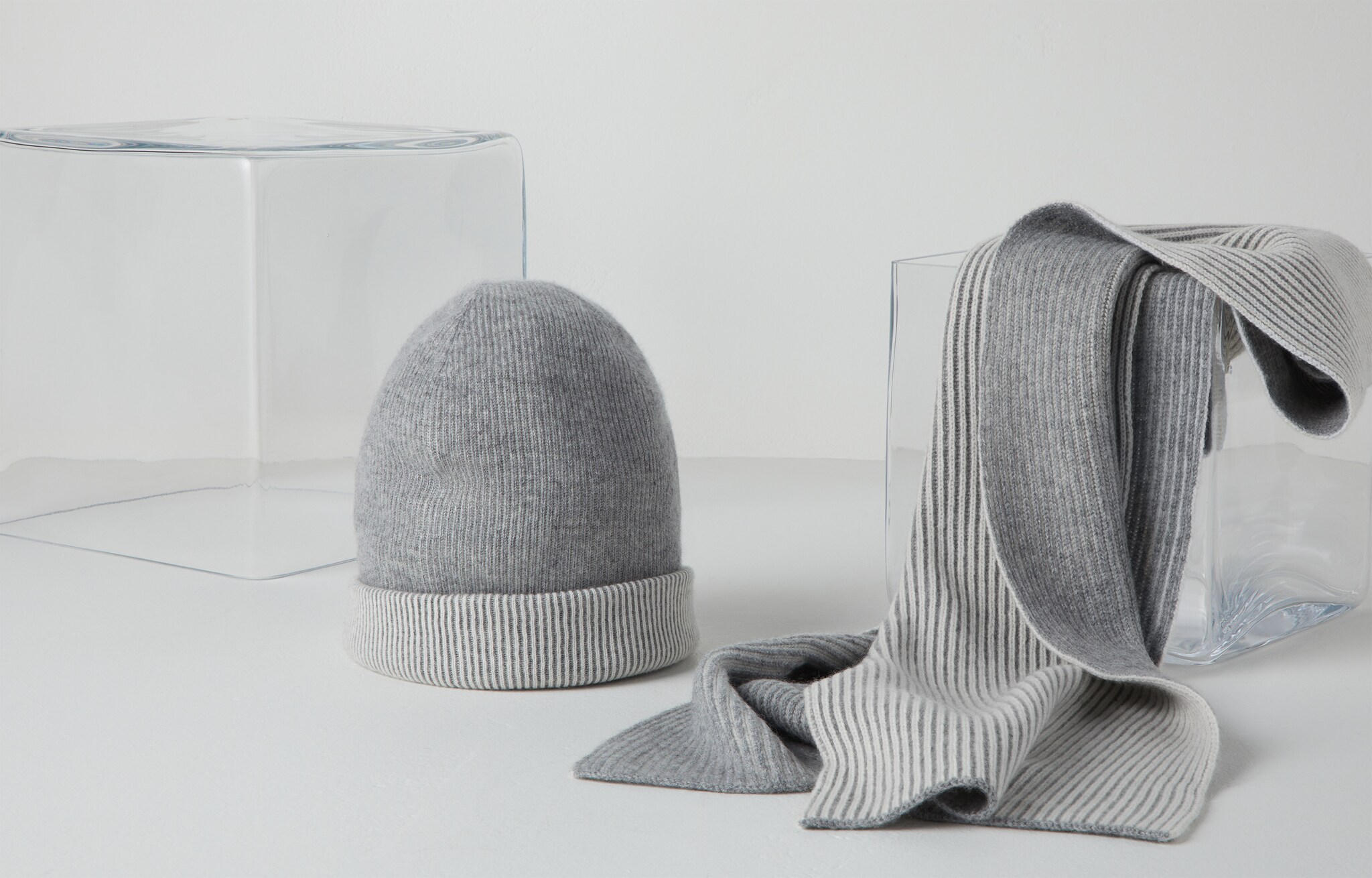 Beanie - Horizontal view