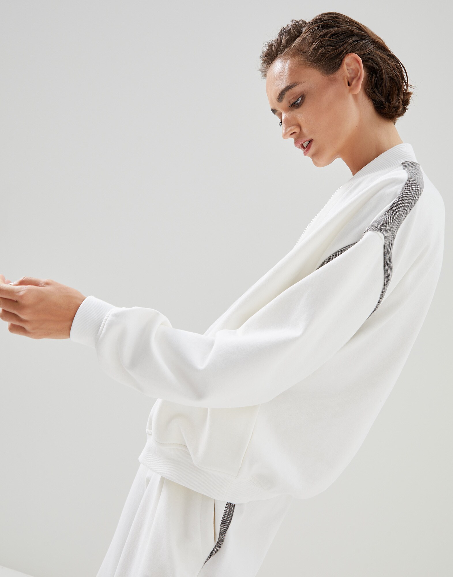 Sweatshirt - Editorial view