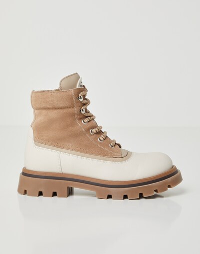 Boots - Full look