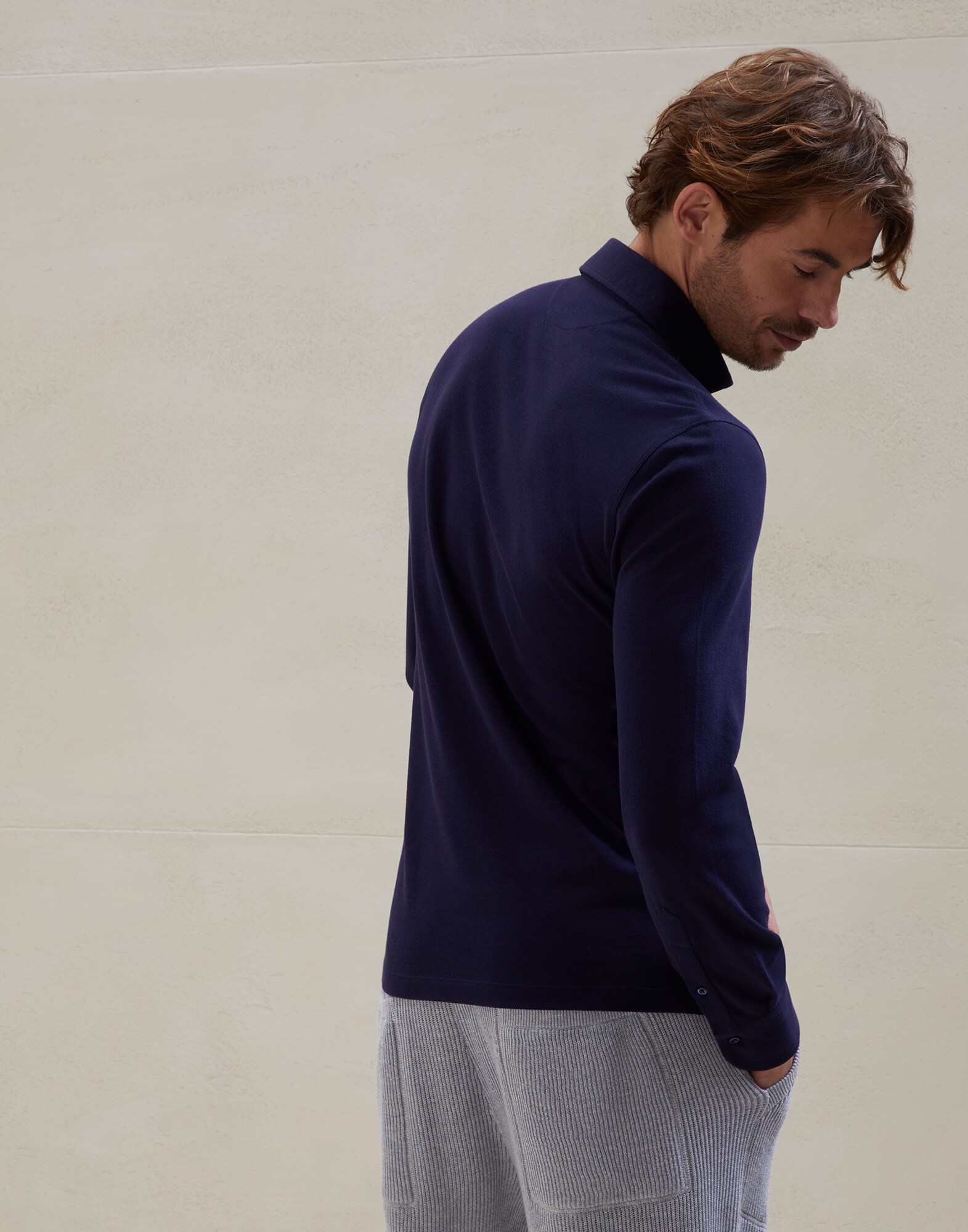Polo - Back view