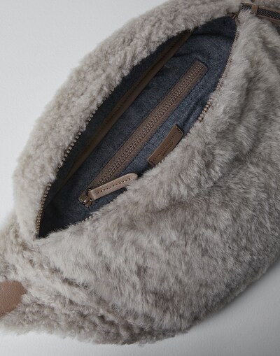Crossbody Bag - Full look
