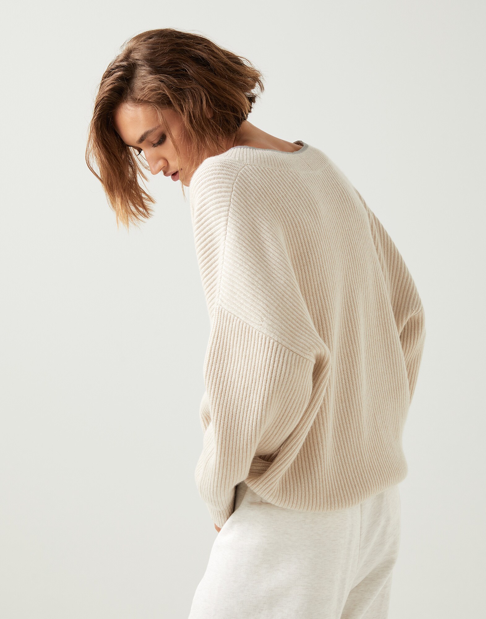 V-neck - Back view