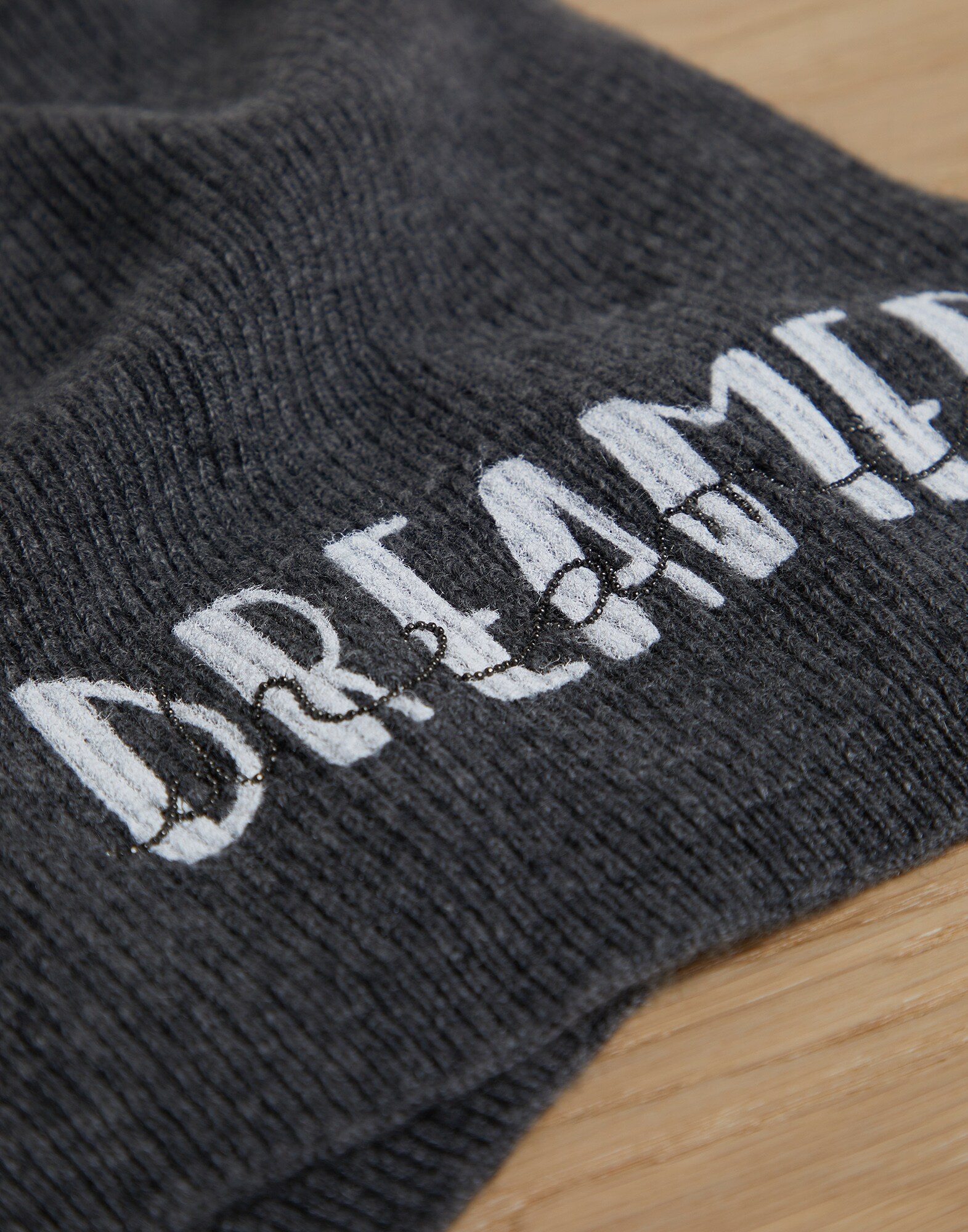 Scarves & Snoods - Detail view